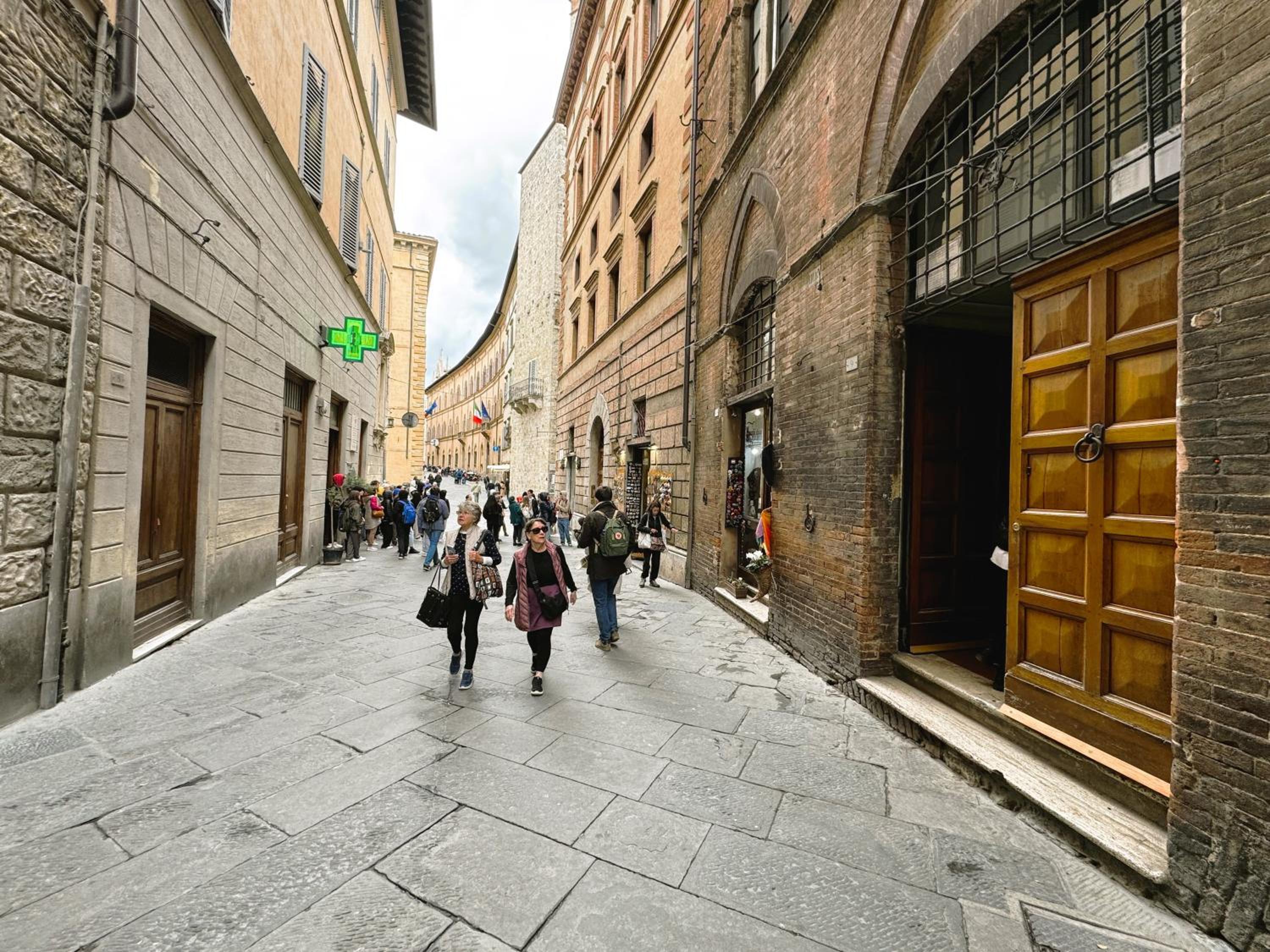 Marilyn - Near the Duomo photo 4