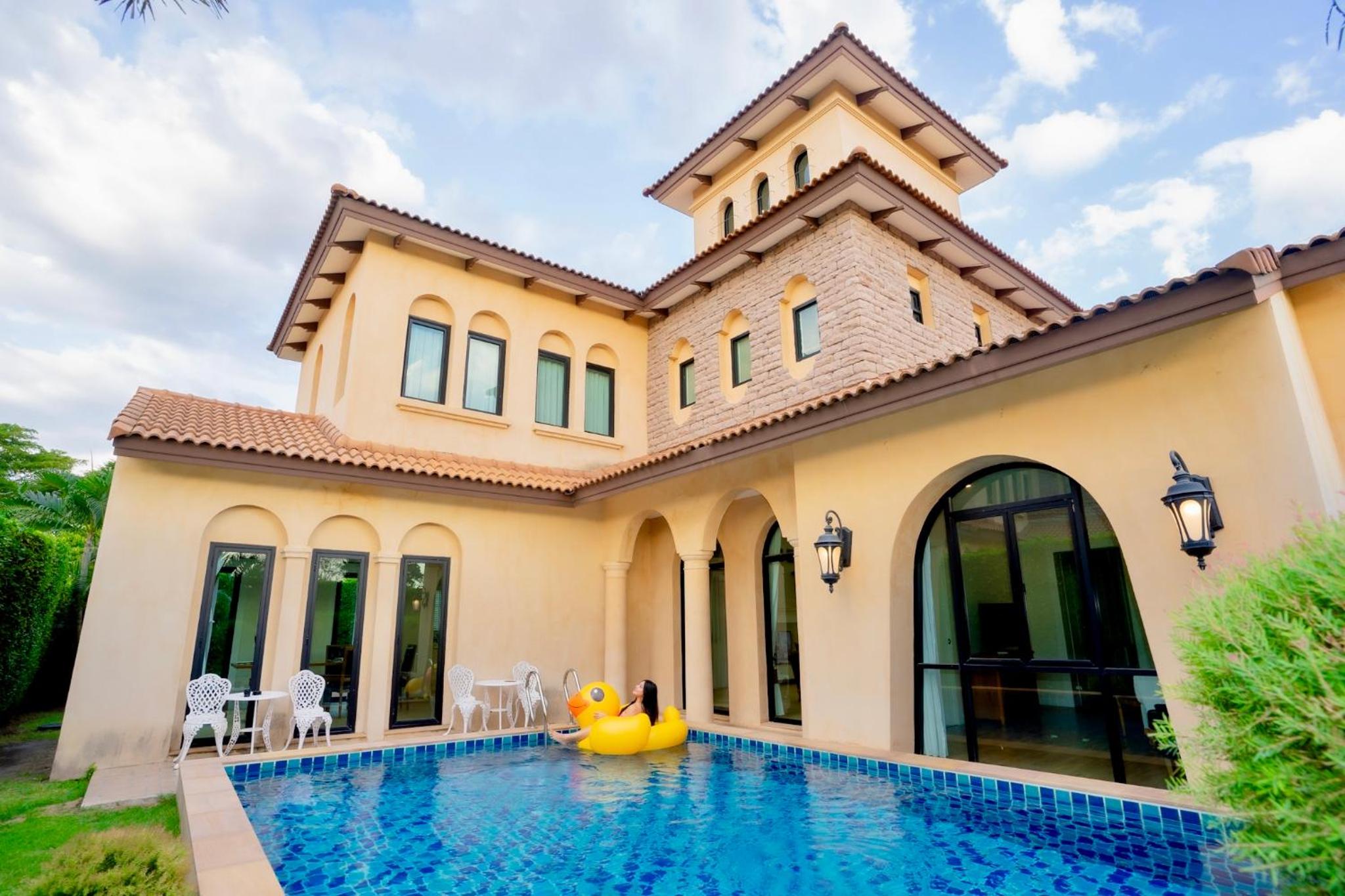 Estella Pool Villas Pattaya Formerly Chivani Pattaya