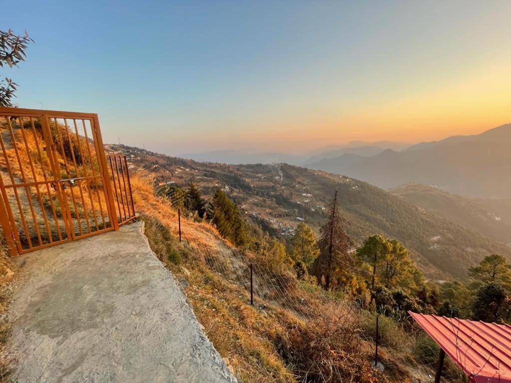 Surkanda Kanatal View Camps - Affordable Camping in Kanatal view 5