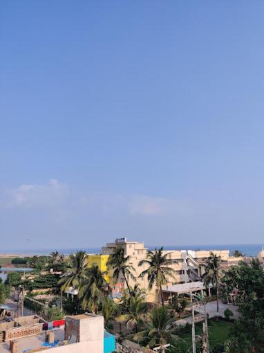 Skipper Beach Resort
