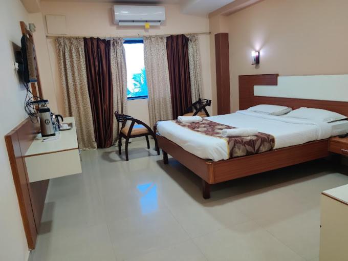 Skipper Beach Resort