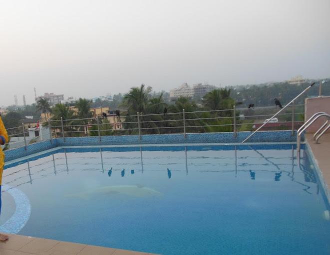 Skipper Beach Resort