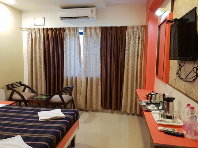 Skipper Beach Resort