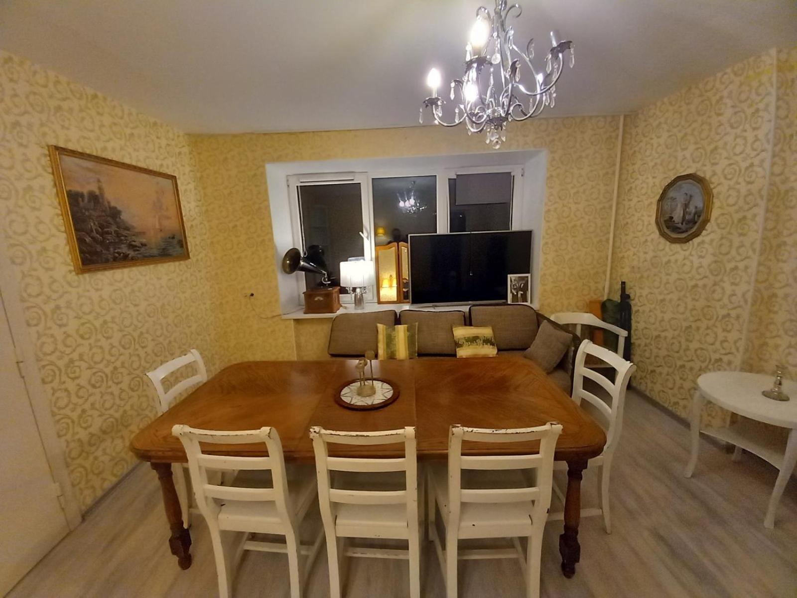 ART SALON POSKA