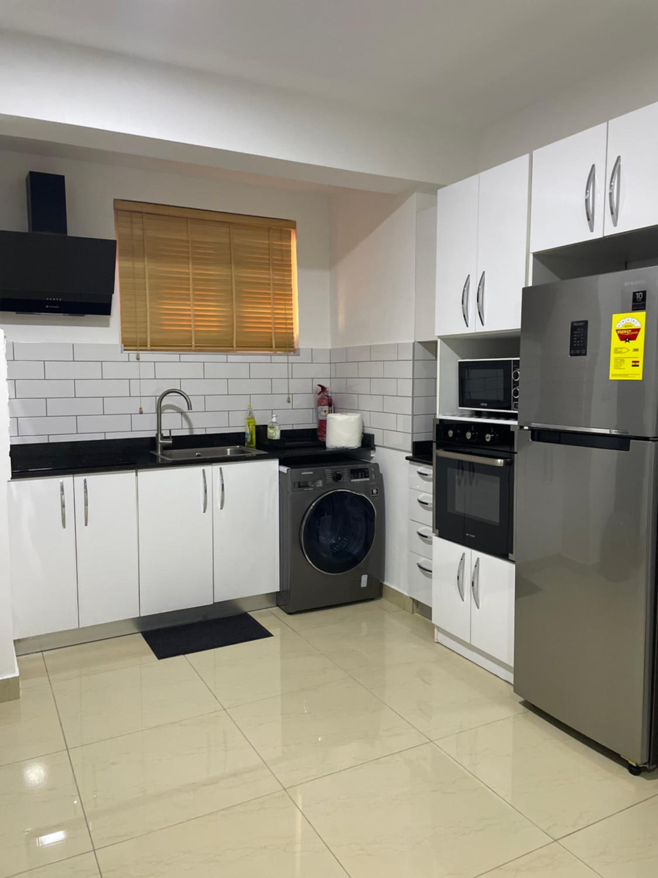 Lovely, One bed Flat in Accra. view 2