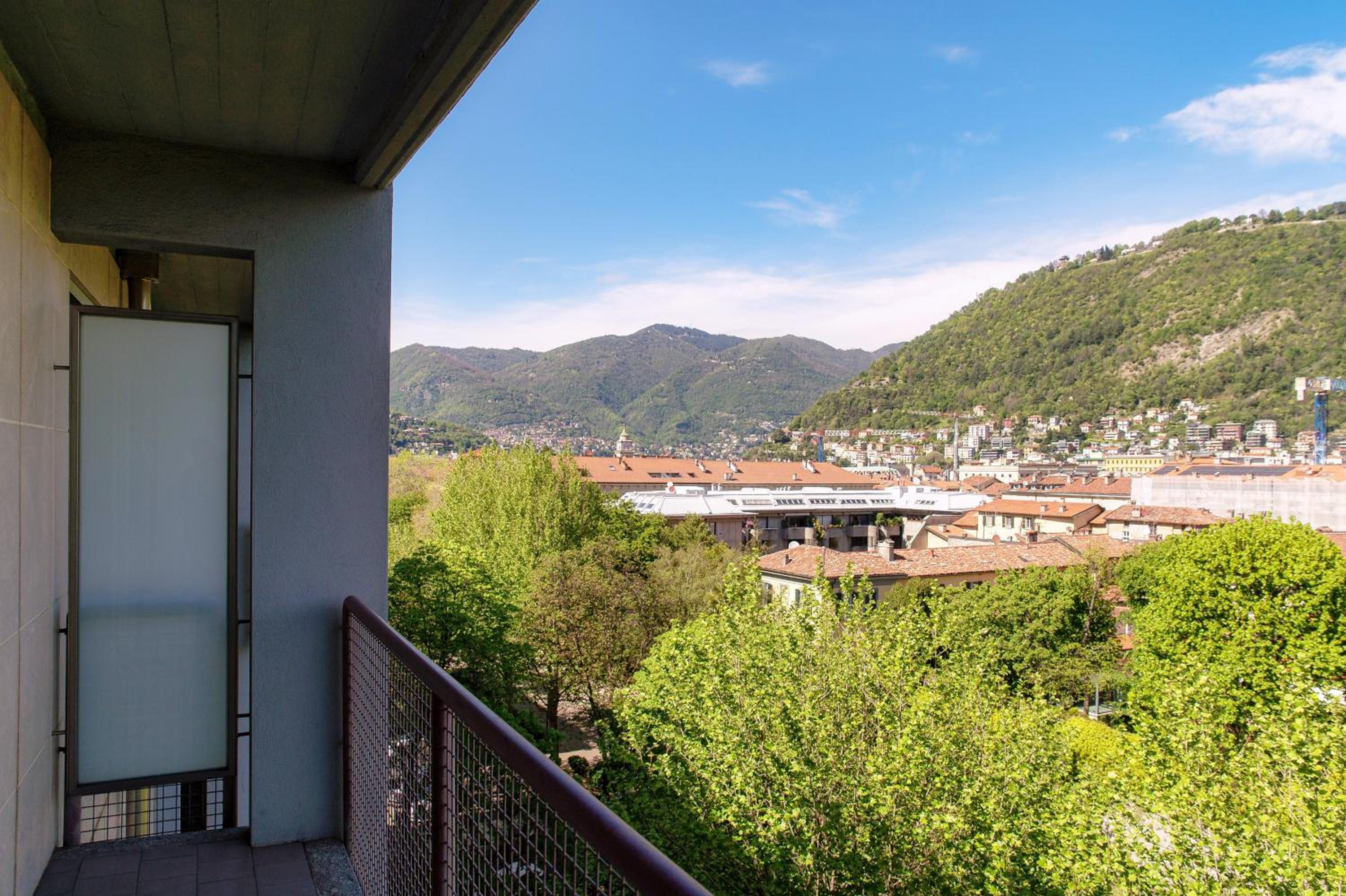 Tiny Blue - by MyHomeInComo en Como — balance & terrace