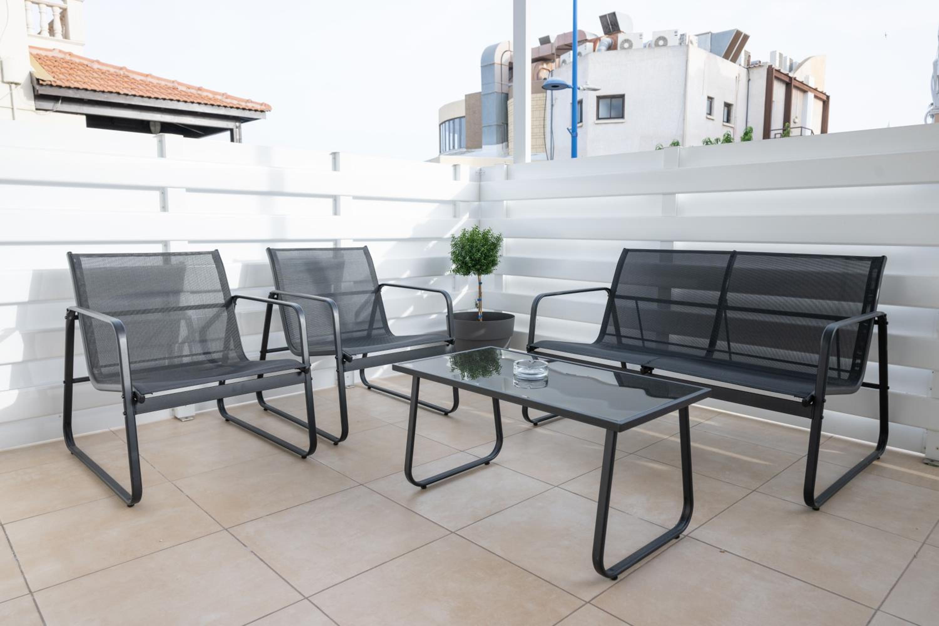 Napa Centrale Suites
