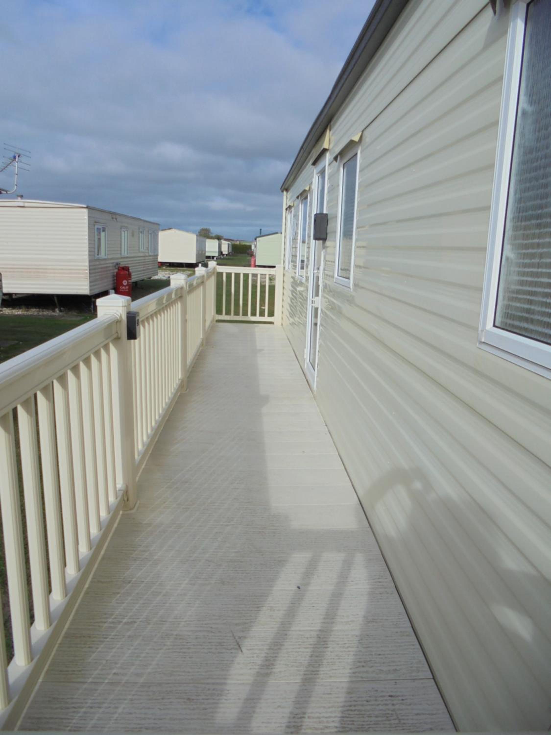 8 Berth Coral Beach (Mirage Super) view 5
