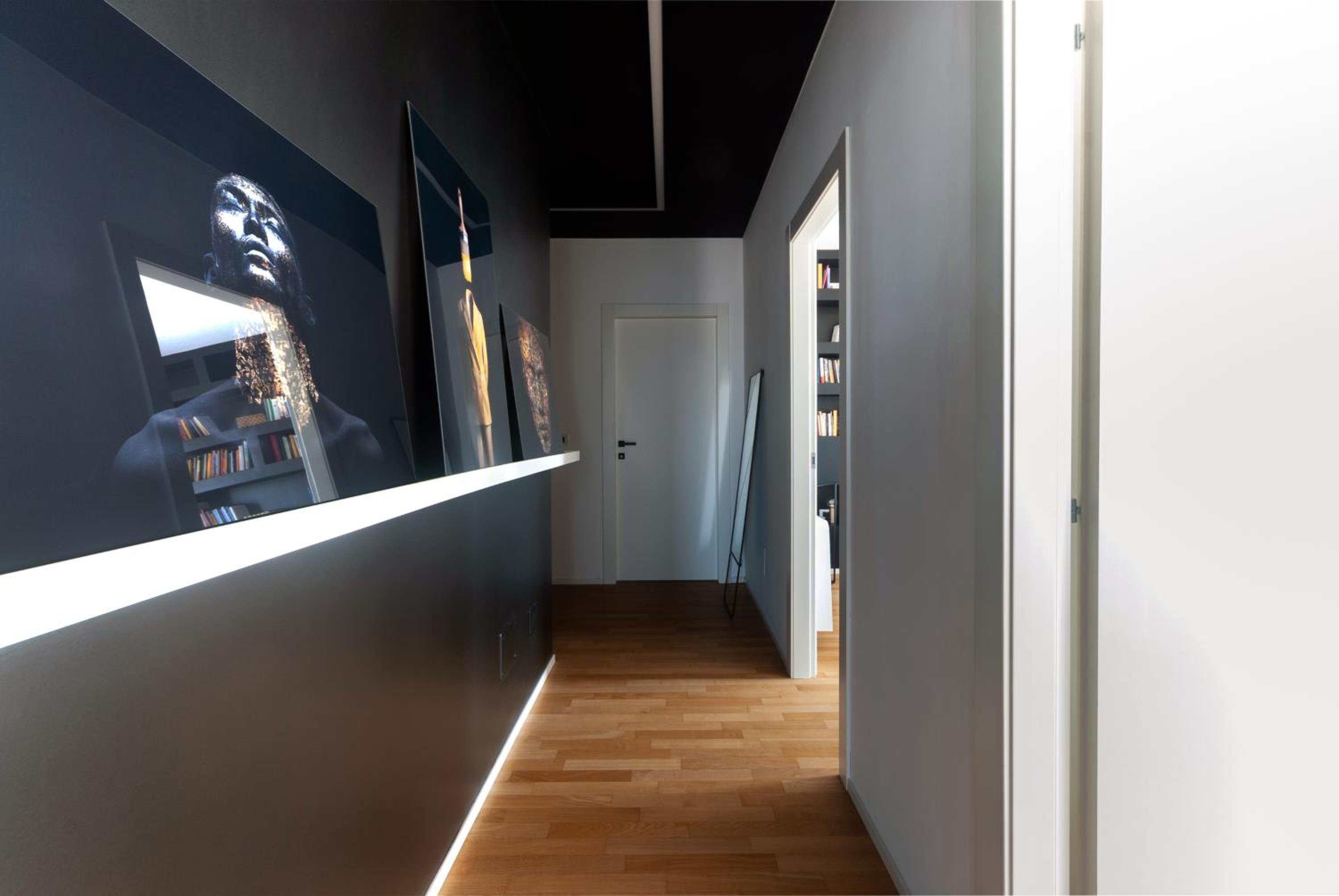 Apartment with Panoramic View of Milan and public free parking lot