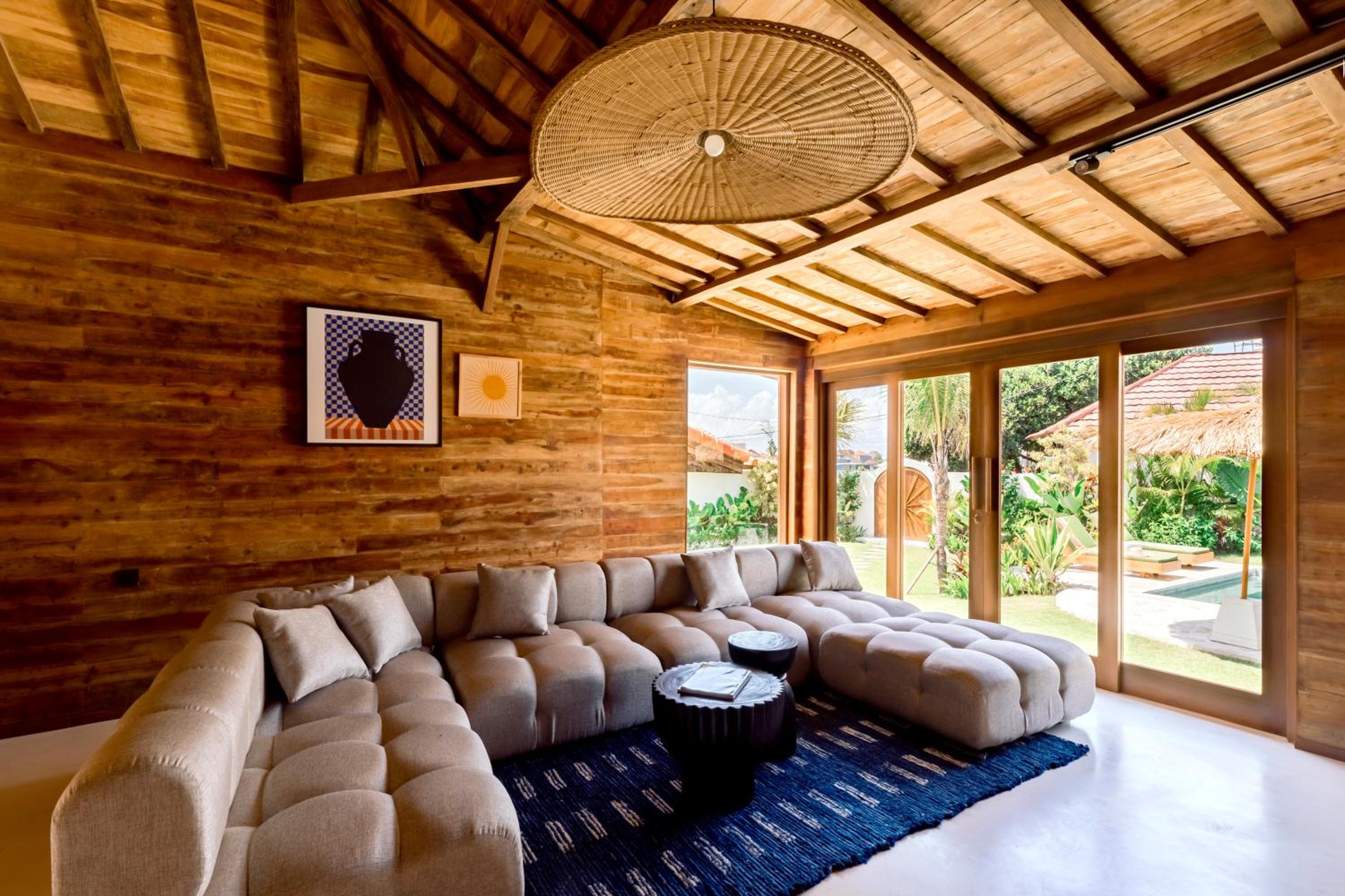 Full Service 7BR Resort Style Incl Daily Breakfast view 4