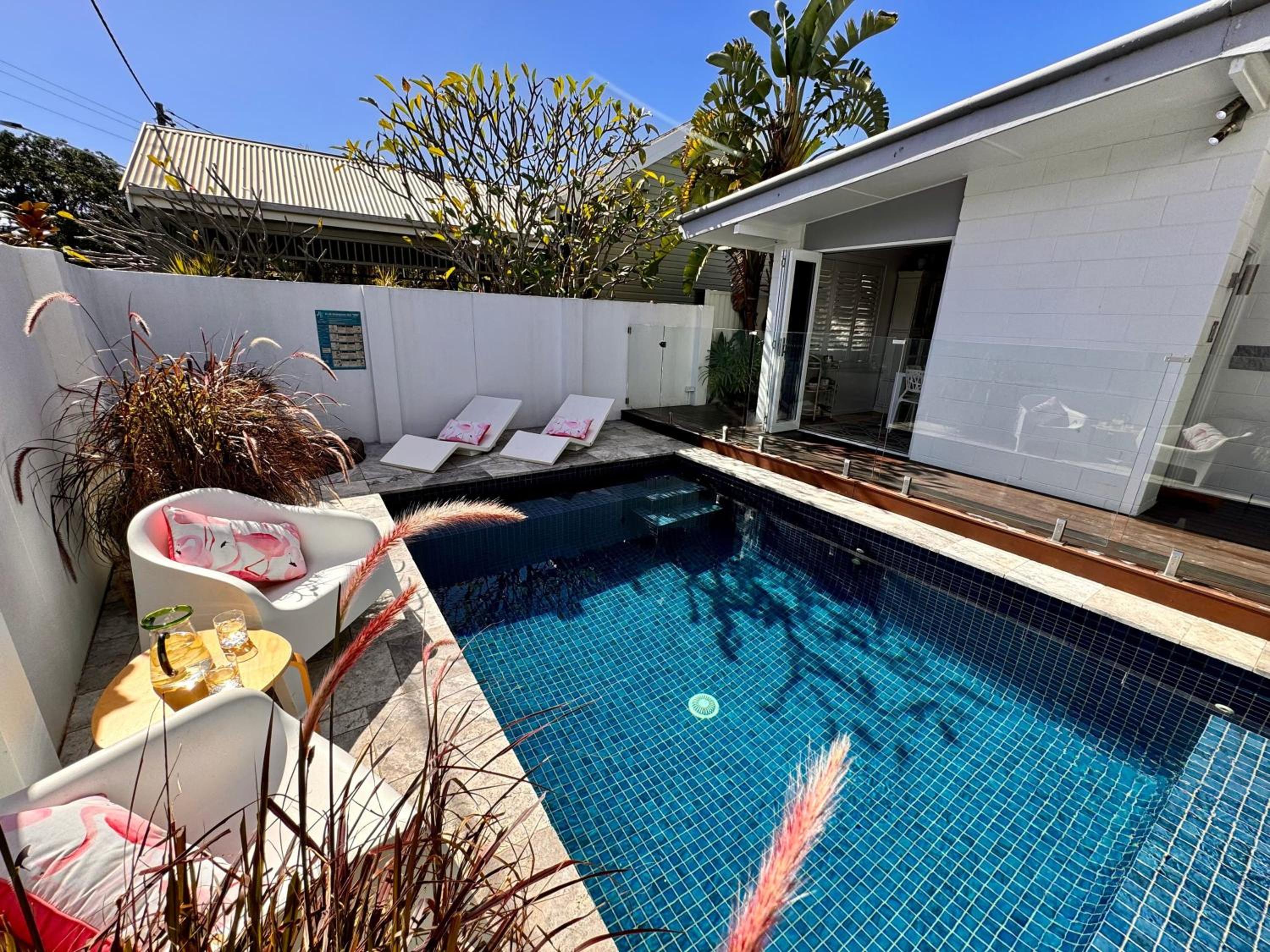 Gold Coast-Miami Mid-Century Beach Home With Pool