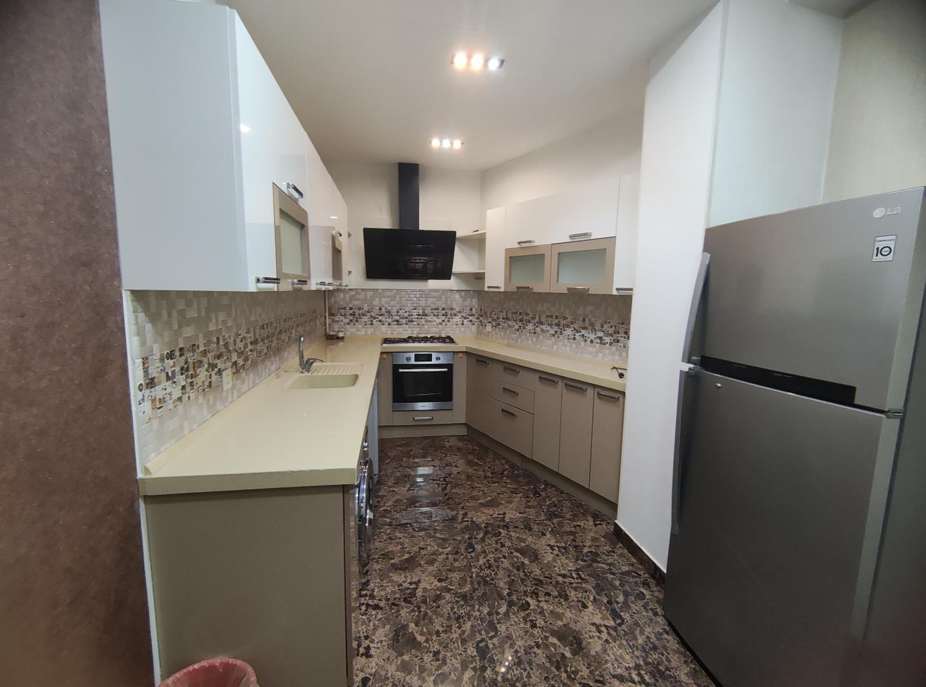 Apartment on Konsul 4