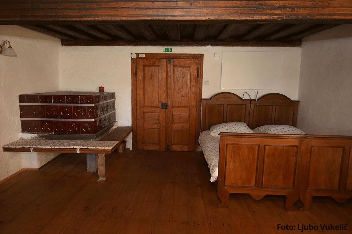 Dormouse House - Historic Countryside Retreat view 3