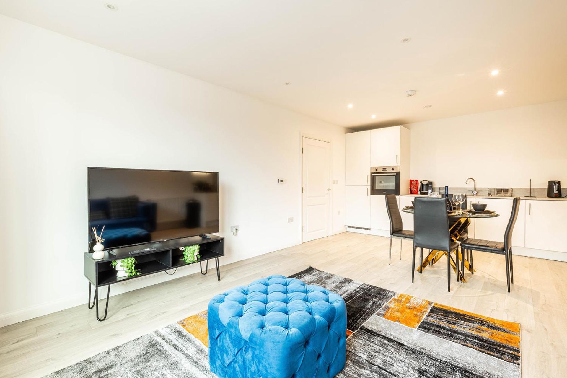 Comfy 2-Bed Flat in Dartford, Kent. view 4