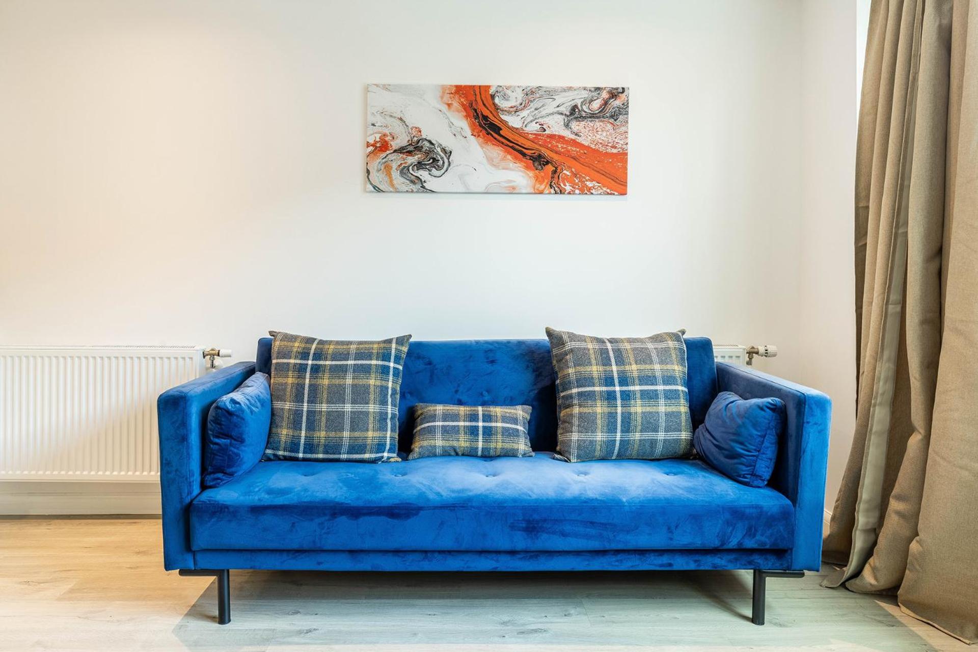 Comfy 2-Bed Flat in Dartford, Kent. view 2
