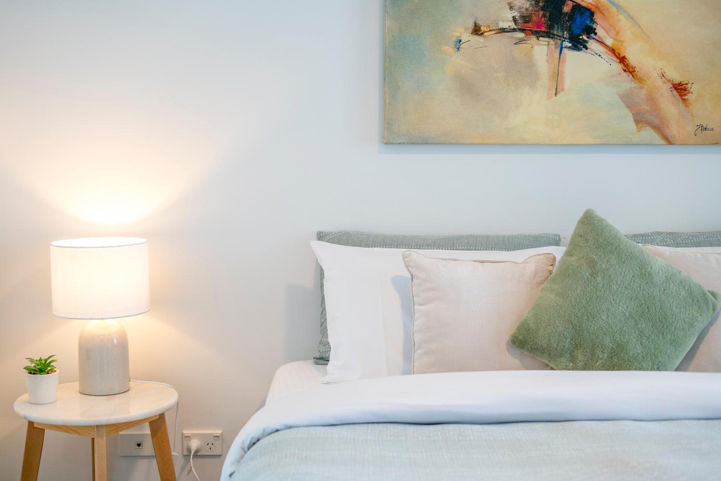 Wings Luxury Apartment Netflix