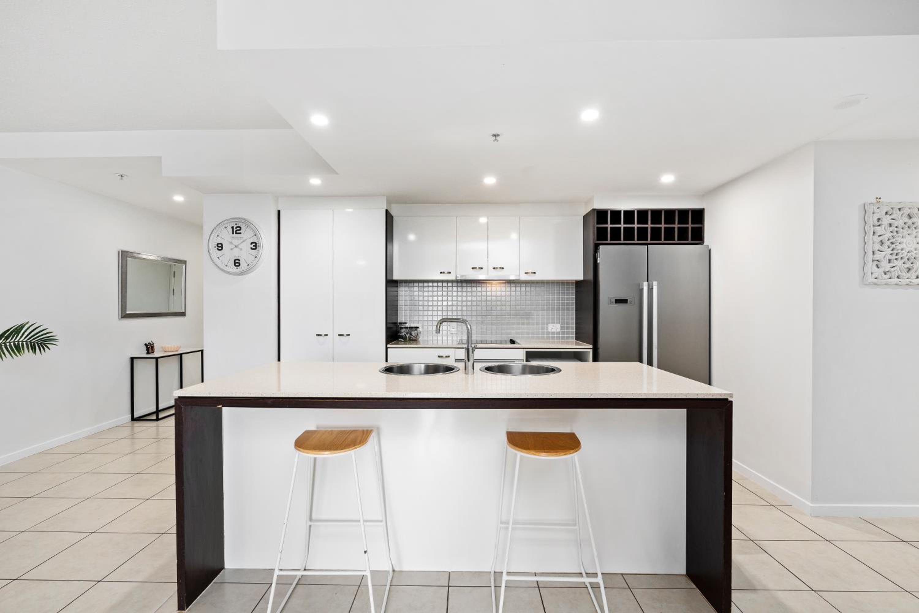 Wings Luxury Apartment Netflix