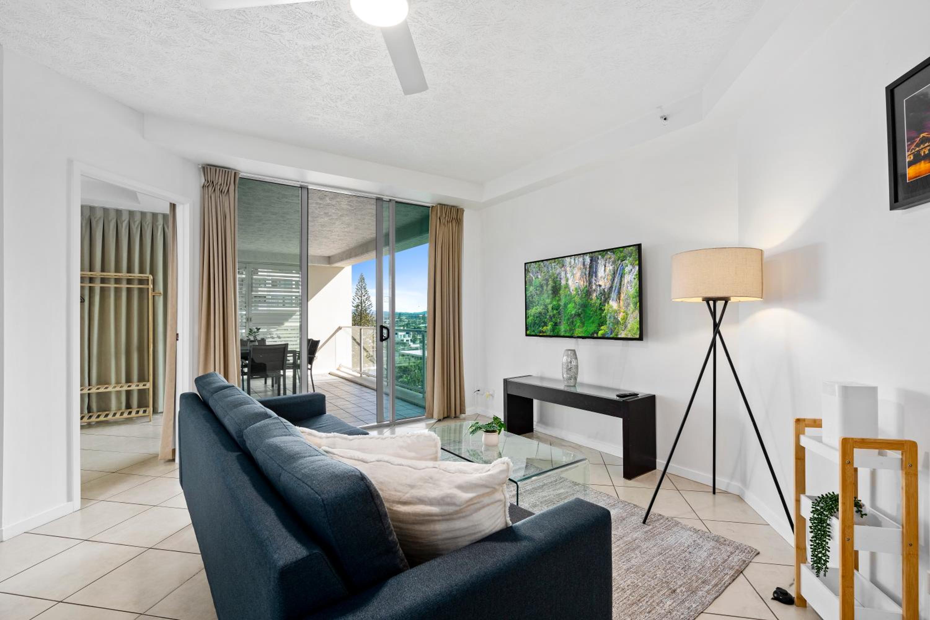 Wings Luxury Apartment Netflix
