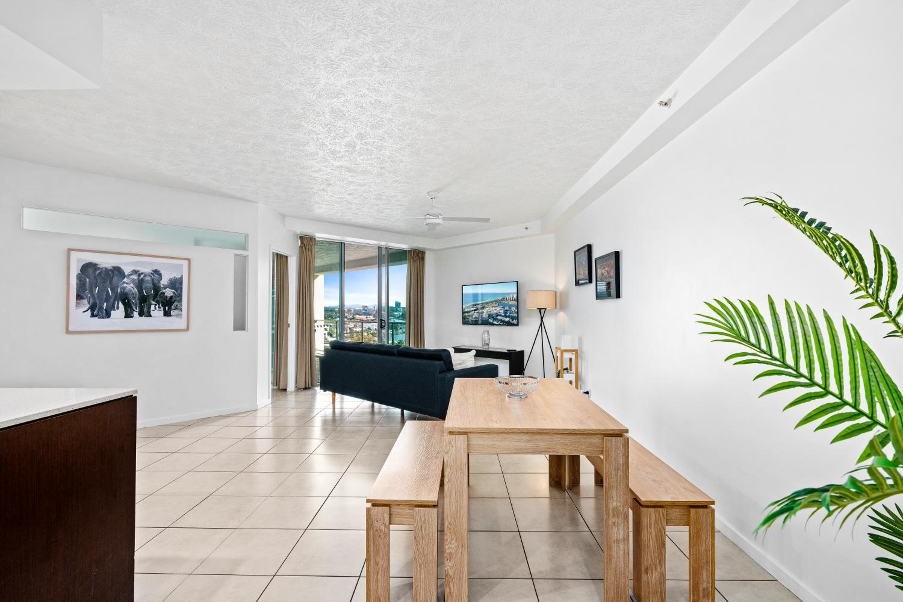 Wings Luxury Apartment Netflix