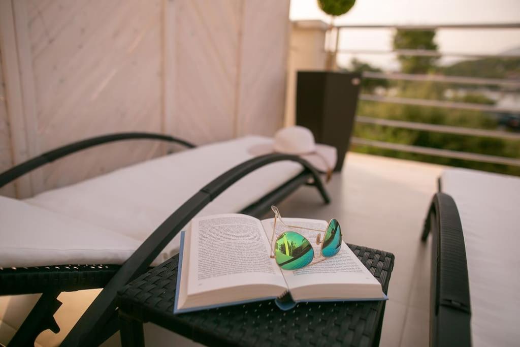 Villa Kora - luxury holiday Apartments view 5