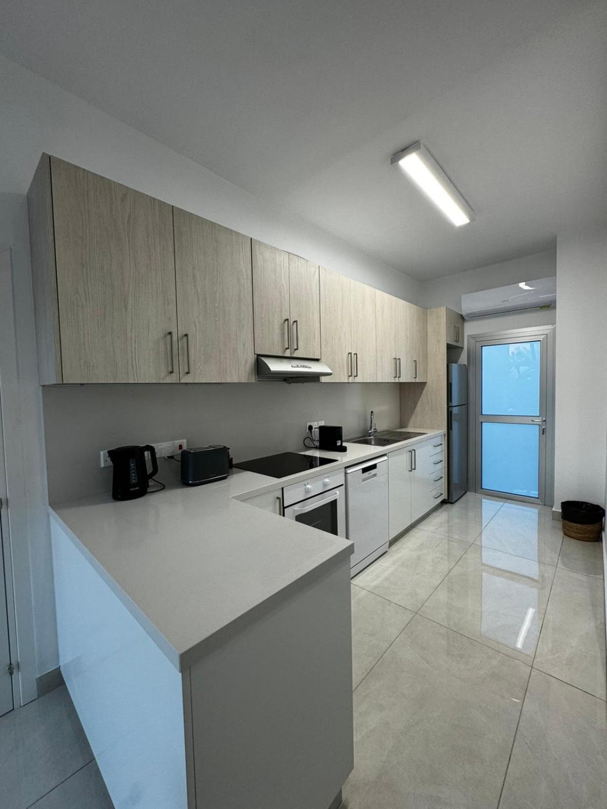 Seaside Gem 2-Beds Apt