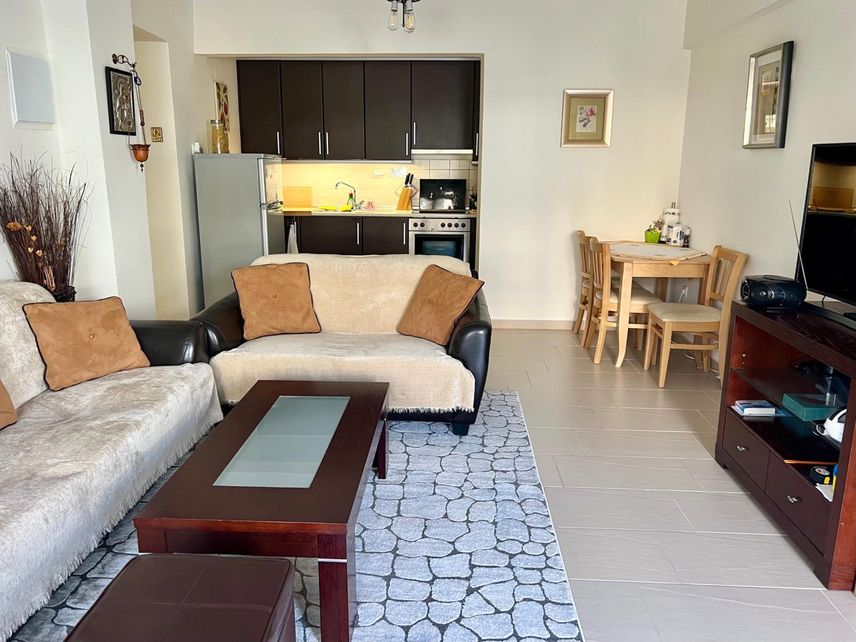 Ground-floor Apartment with Terrace view 3