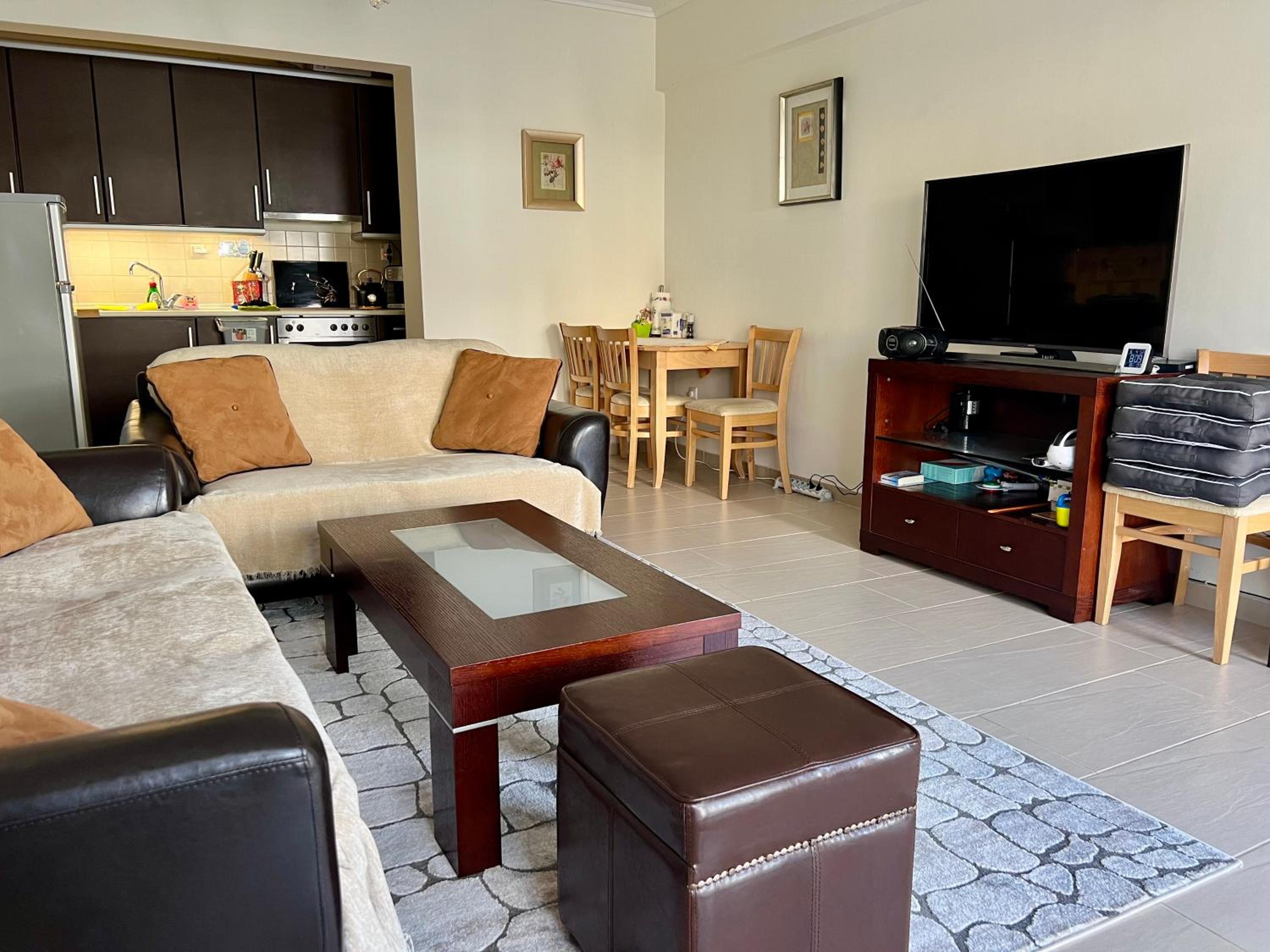 Ground-floor Apartment with Terrace view 4