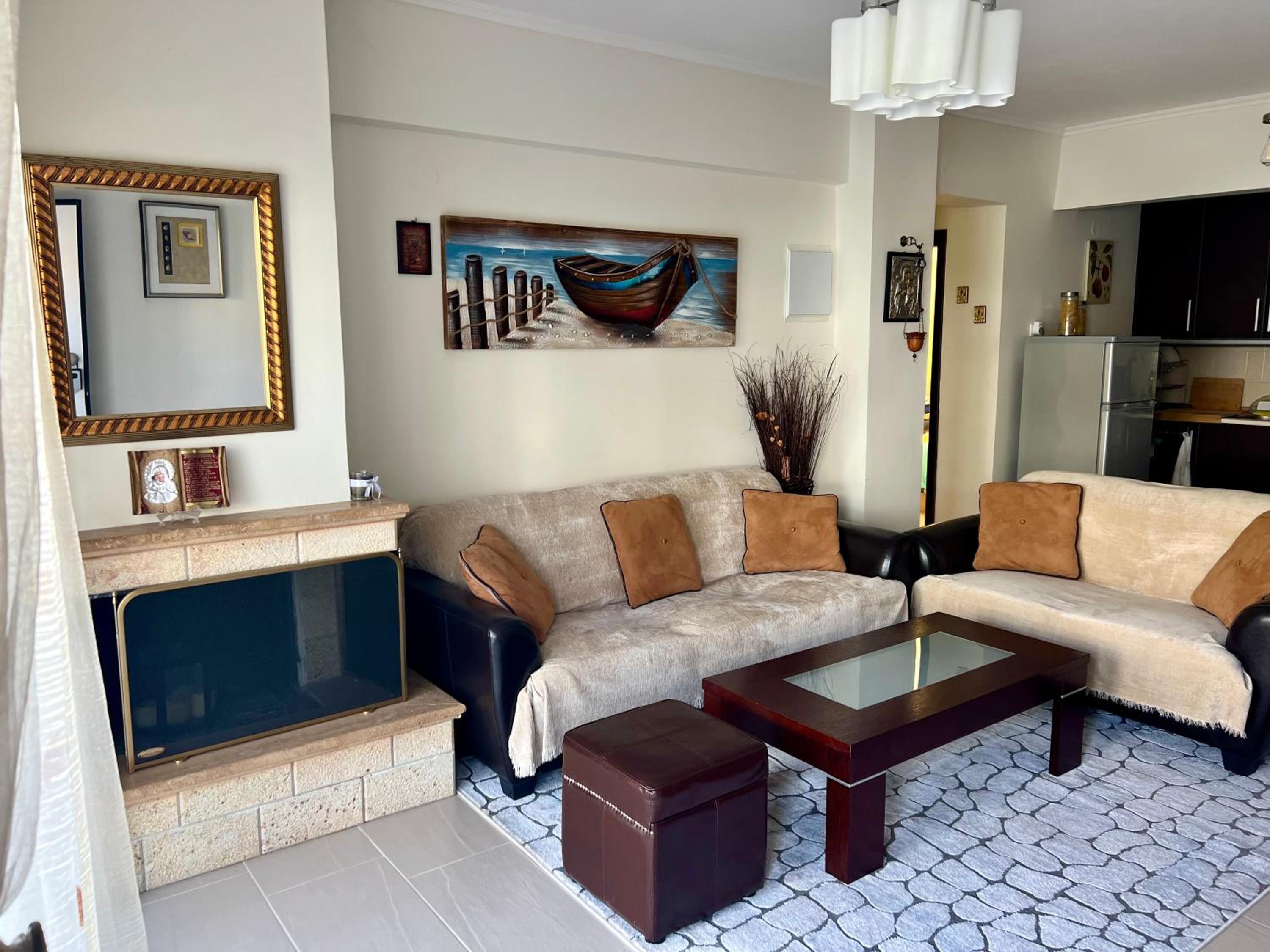 Ground-floor Apartment with Terrace view 2