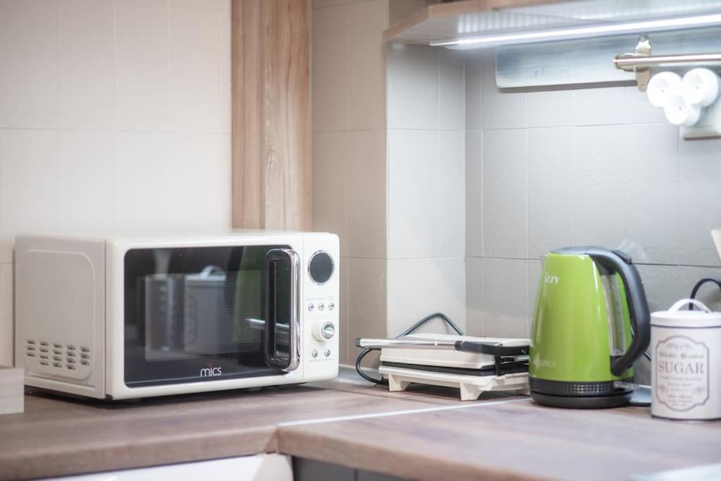 Spacious Urban Apt in the Heart of Athens