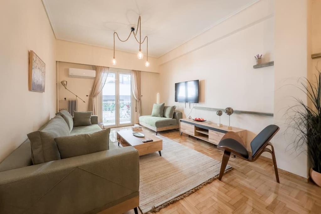 Spacious Urban Apt in the Heart of Athens