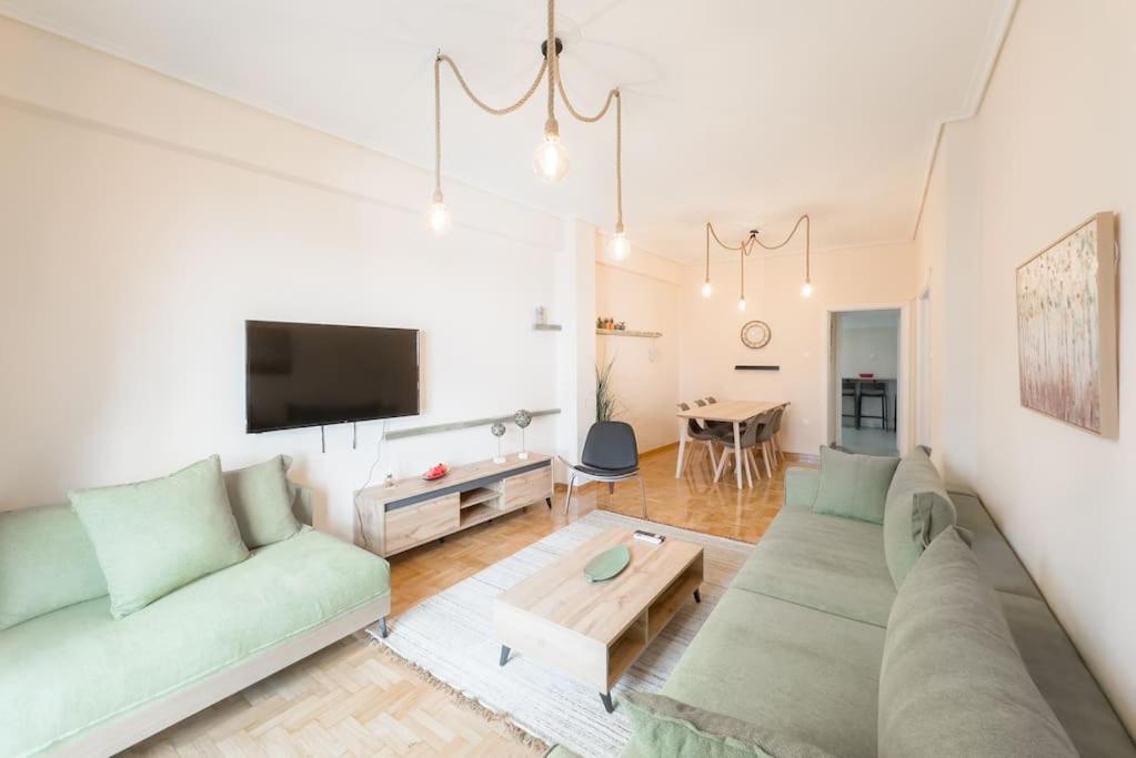 Spacious Urban Apt in the Heart of Athens