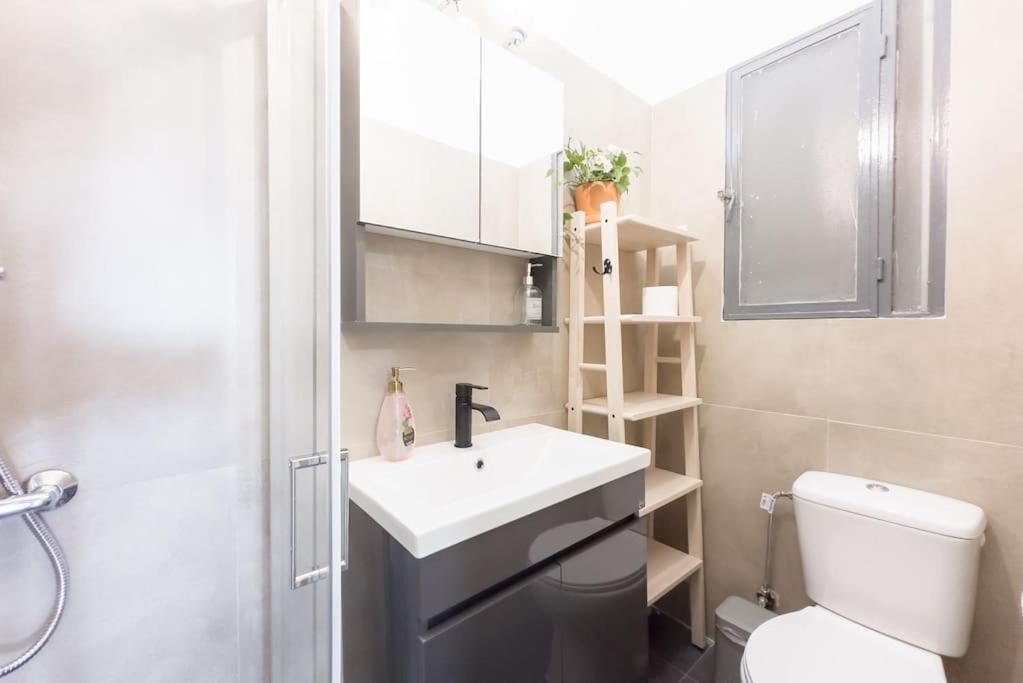 Spacious Urban Apt in the Heart of Athens