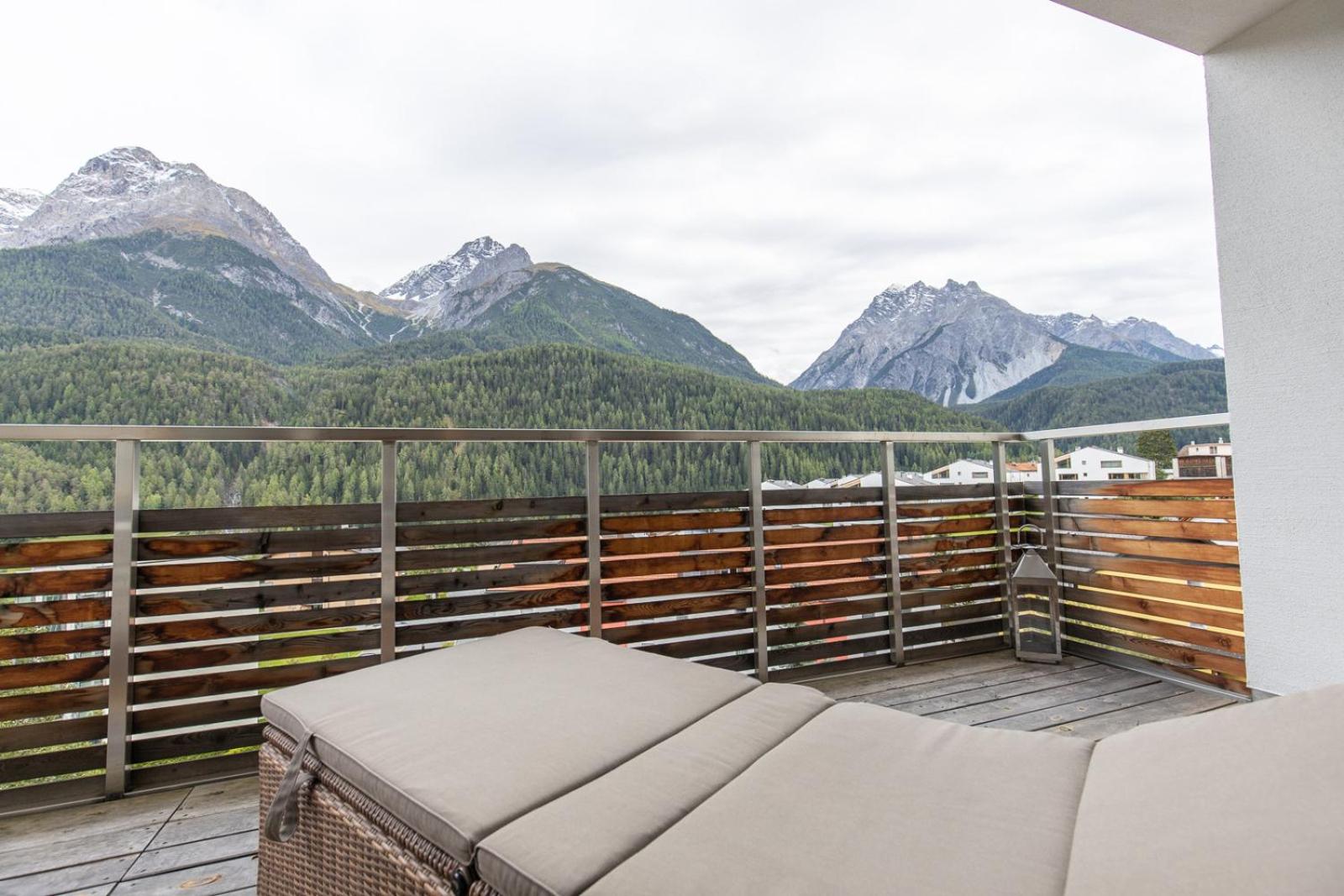 Chasa Vista Lischana view 3