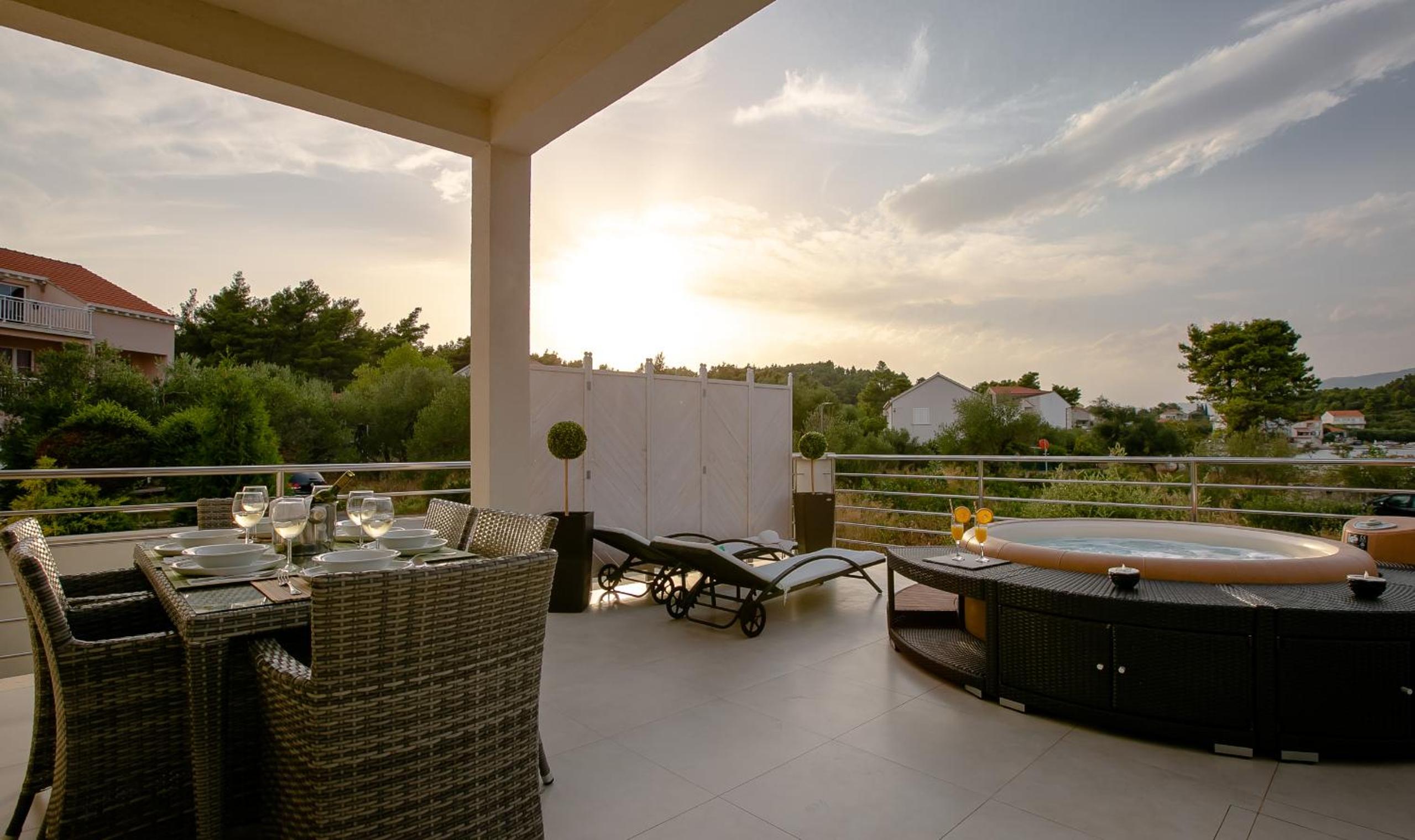 Villa Kora - luxury holiday Apartments view 4