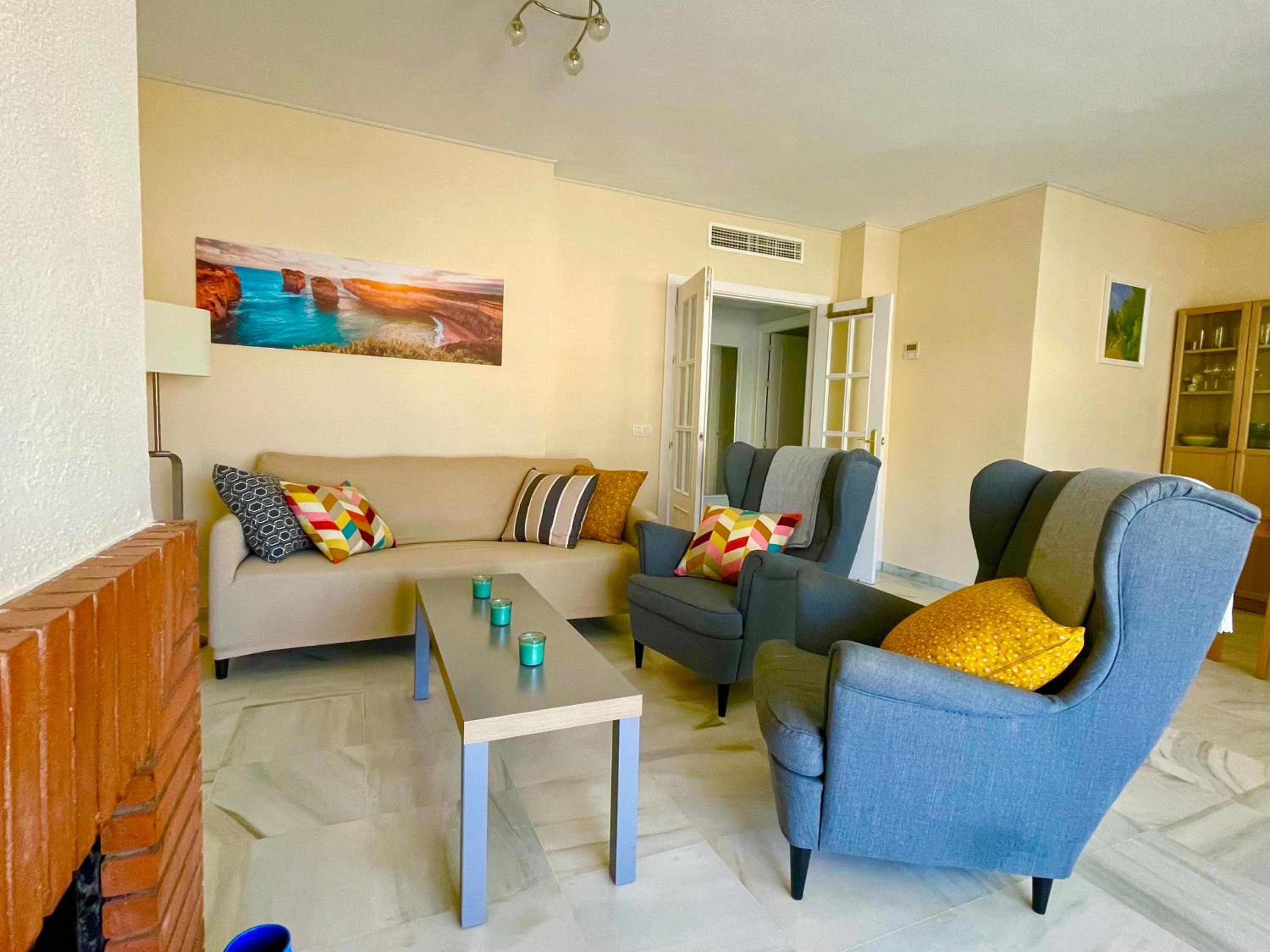 Large apartment nearby the sea
