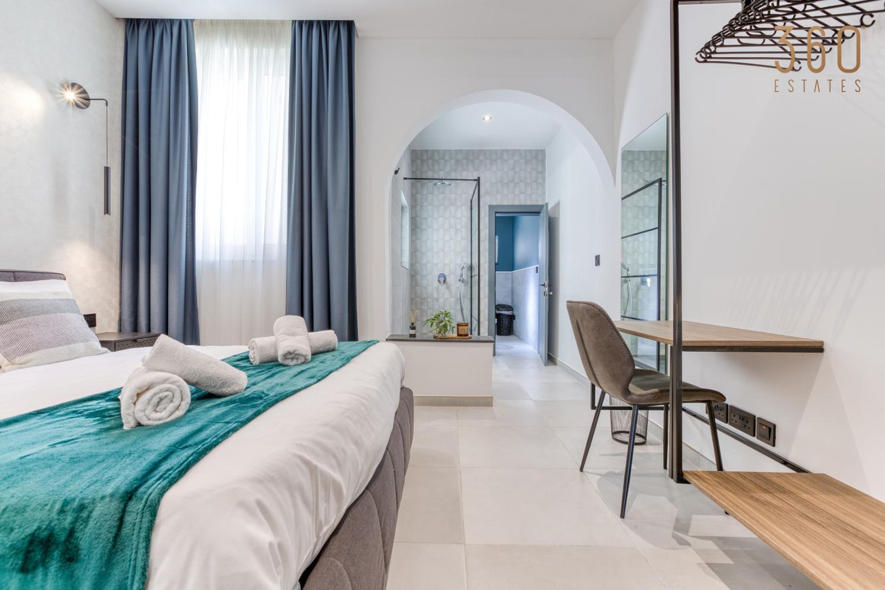 The ultimate luxury triplex home in Spinola Bay by 360 Estates photo 5