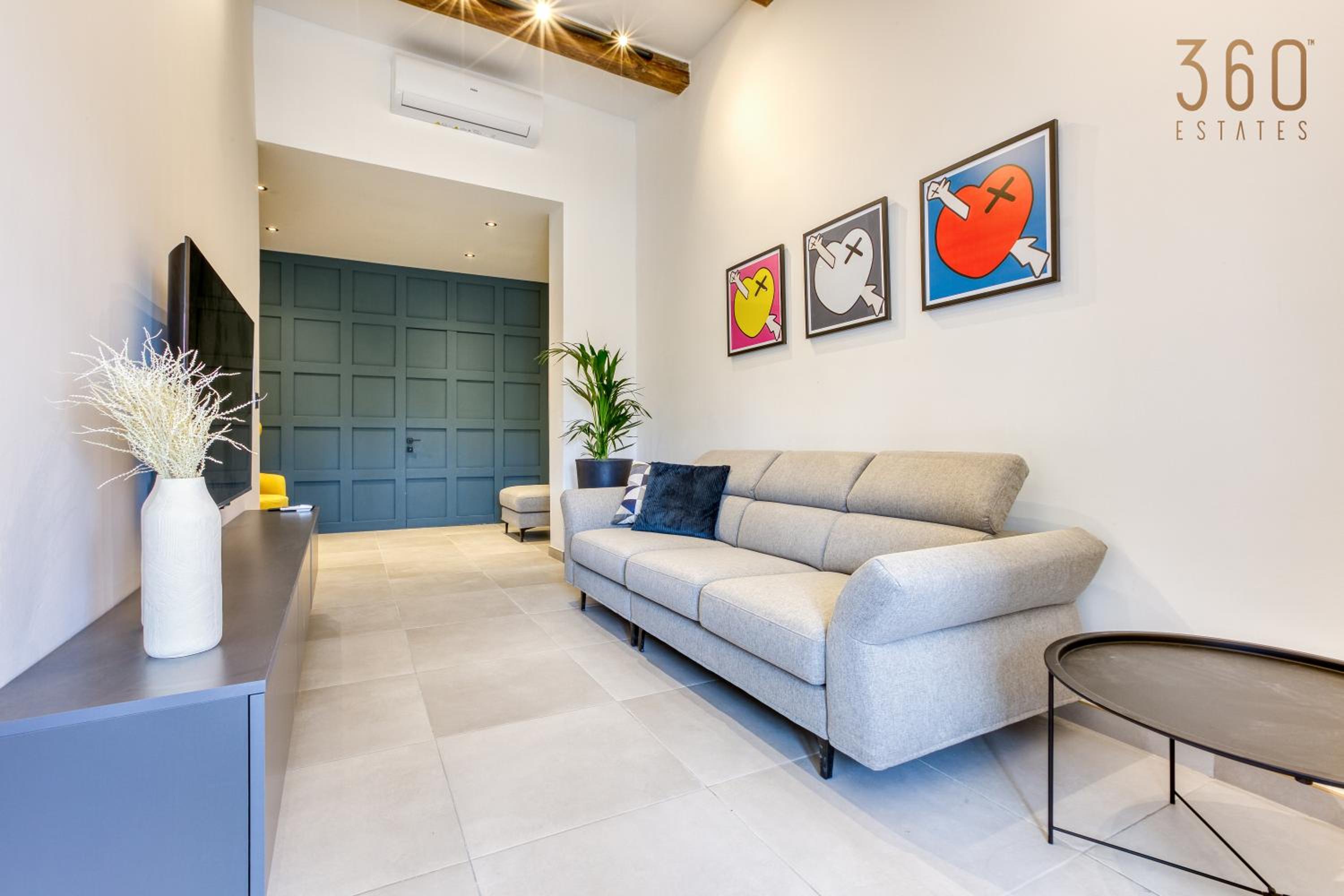 The ultimate luxury triplex home in Spinola Bay by 360 Estates photo 2
