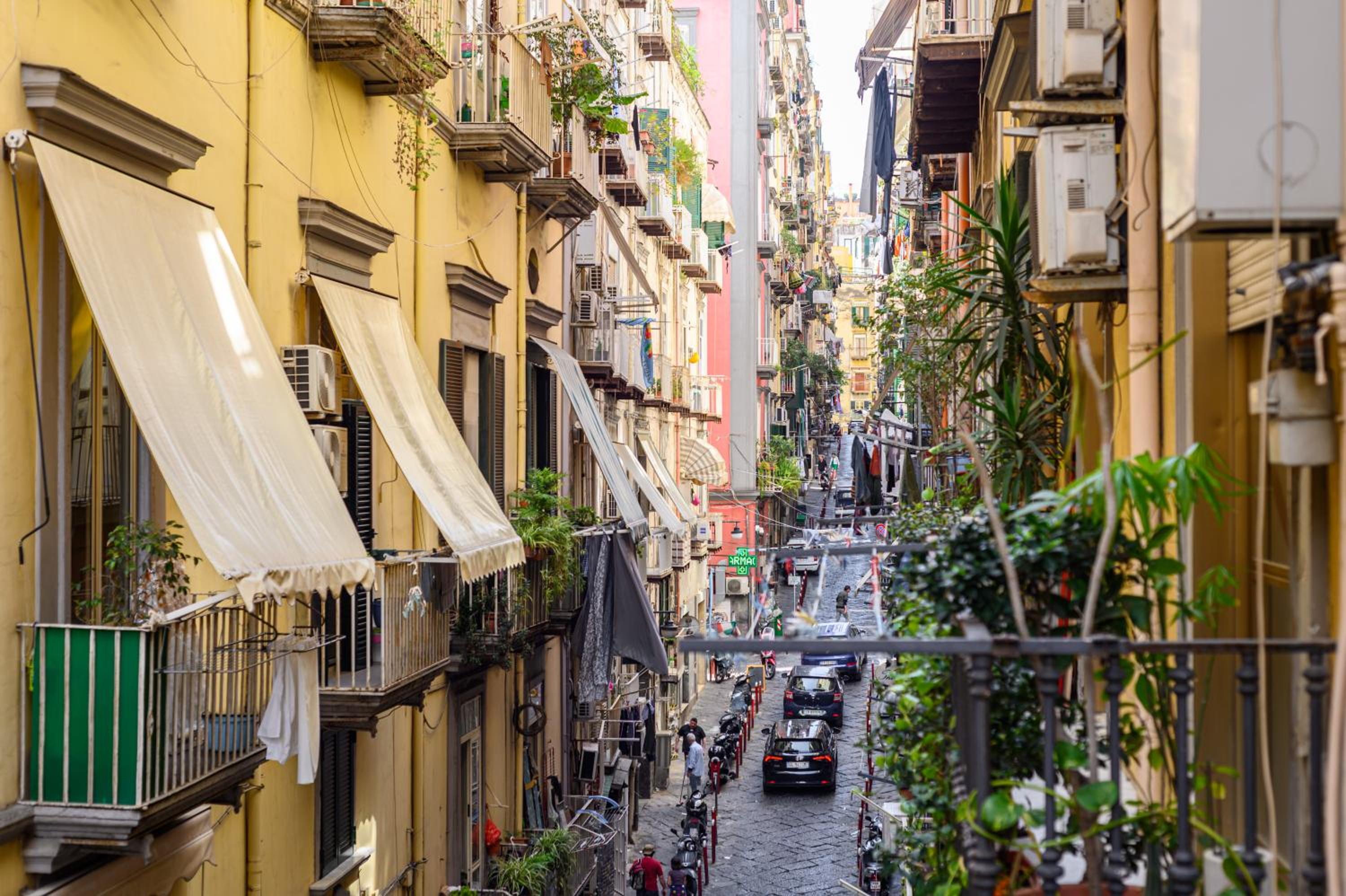 Via Carlo De Cesare 15