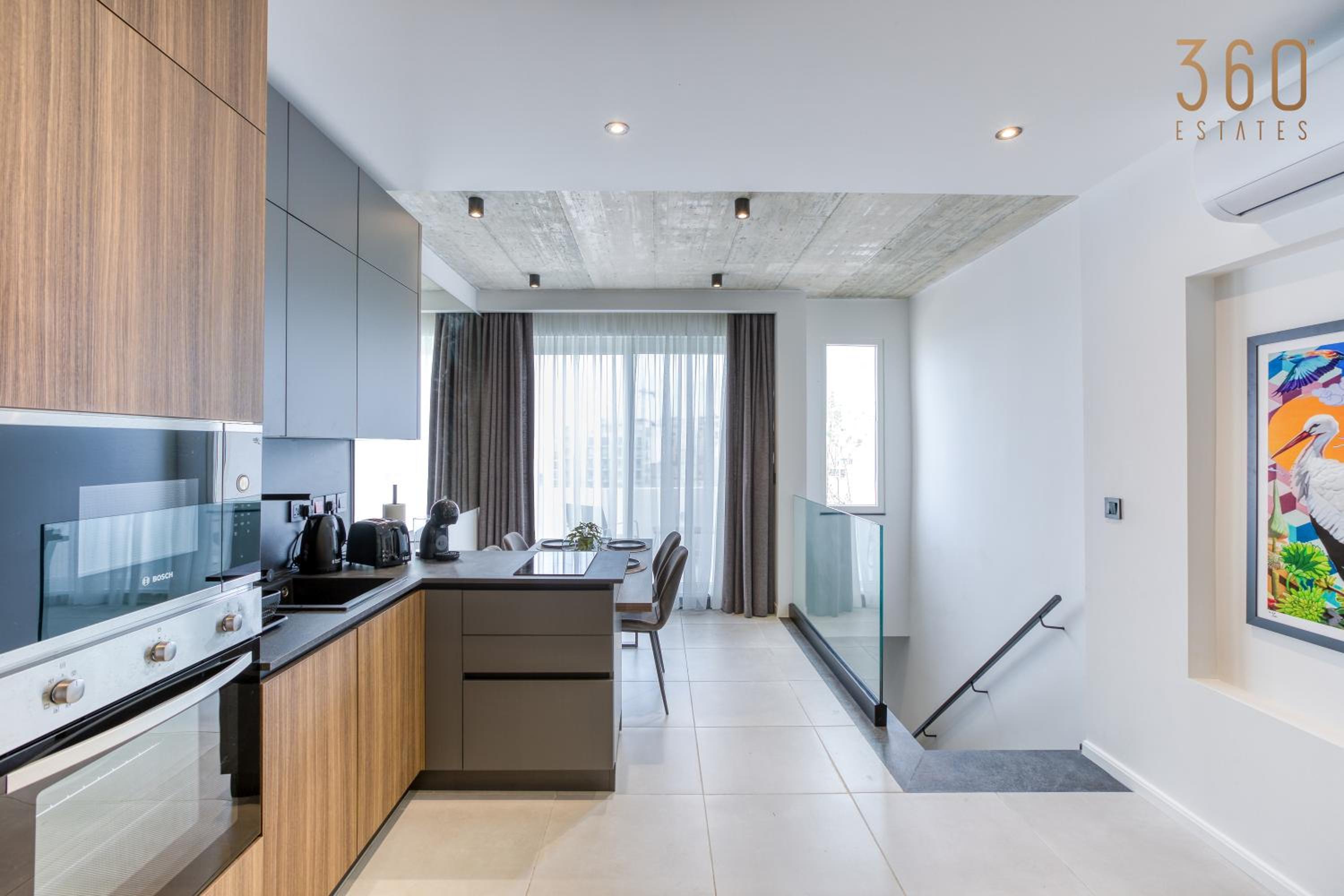 The ultimate luxury triplex home in Spinola Bay by 360 Estates photo 2