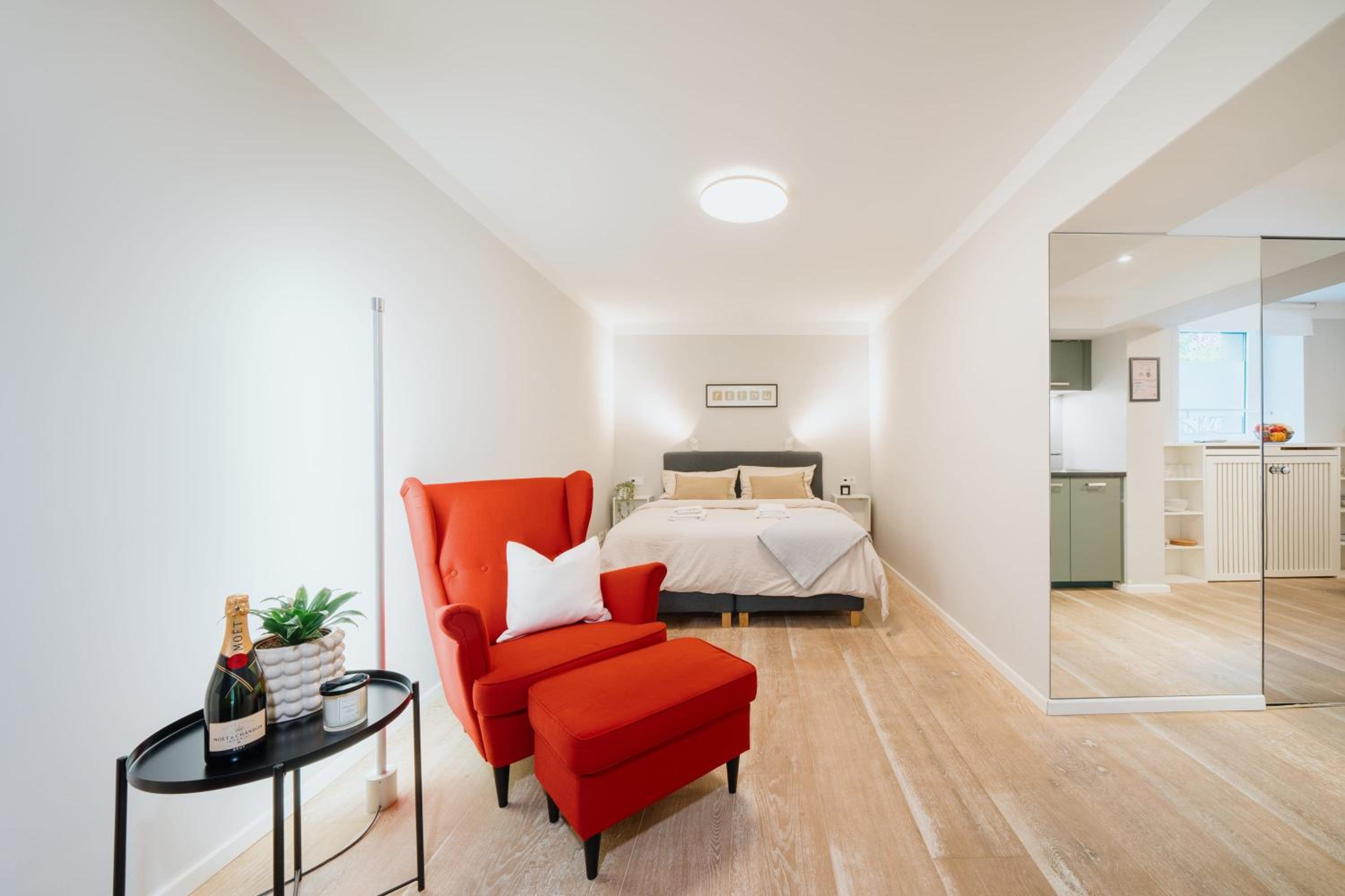 Homely Berlin - Cozy Studio, Modern, Near Theater & Kurfürstendamm