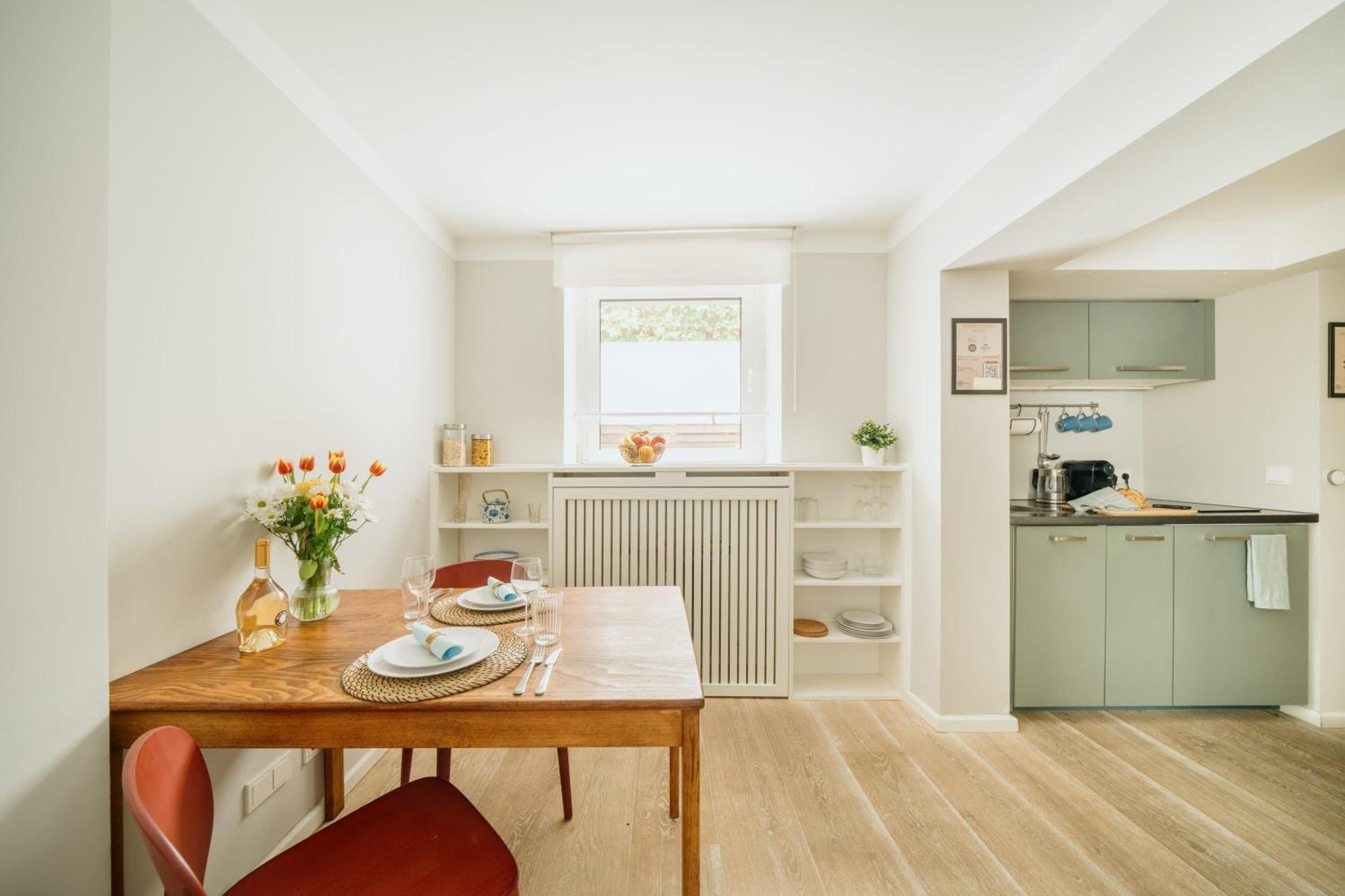 Homely Berlin - Cozy Studio, Modern, Near Theater & Kurfürstendamm