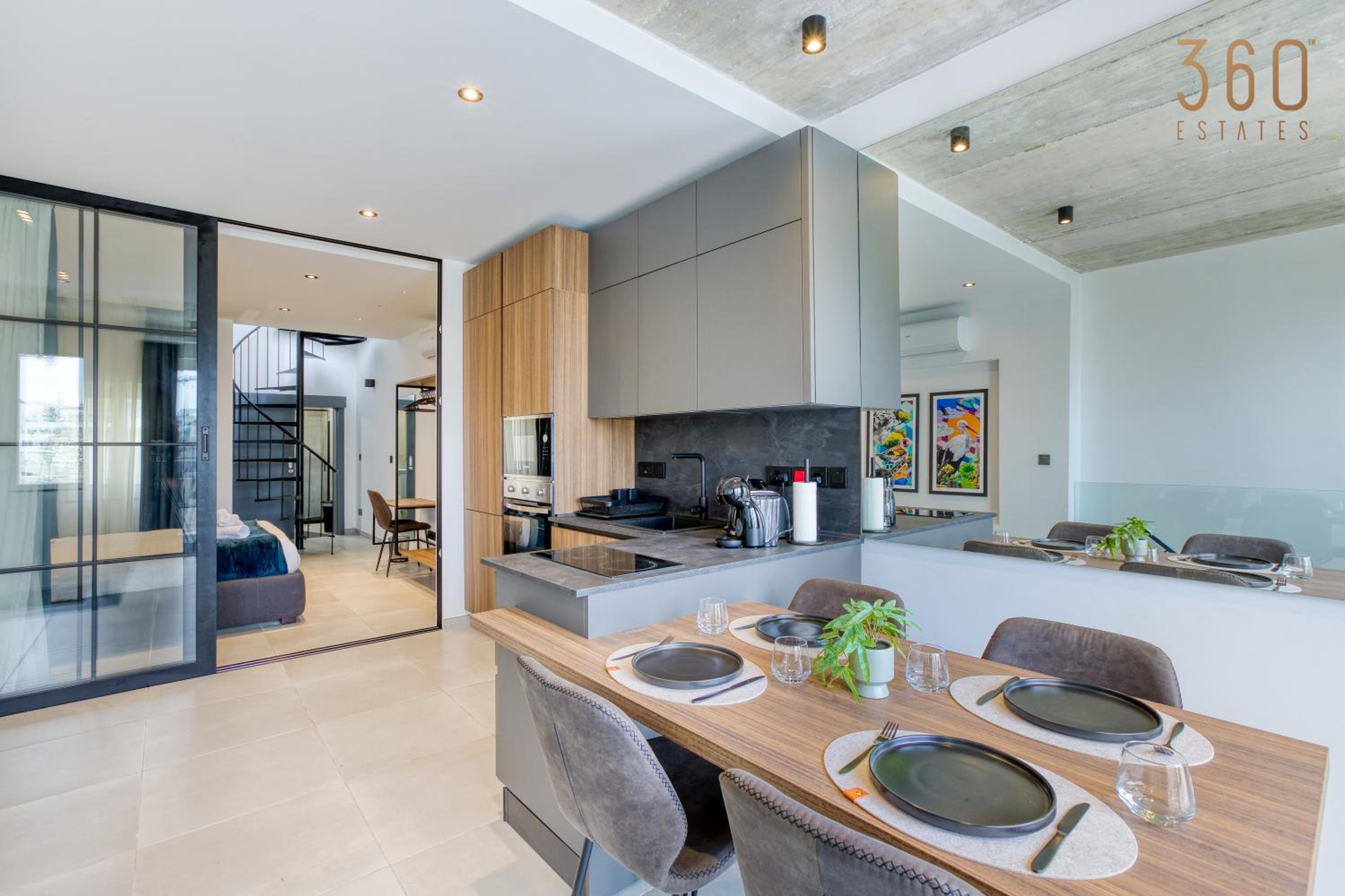 The ultimate luxury triplex home in Spinola Bay by 360 Estates photo 3