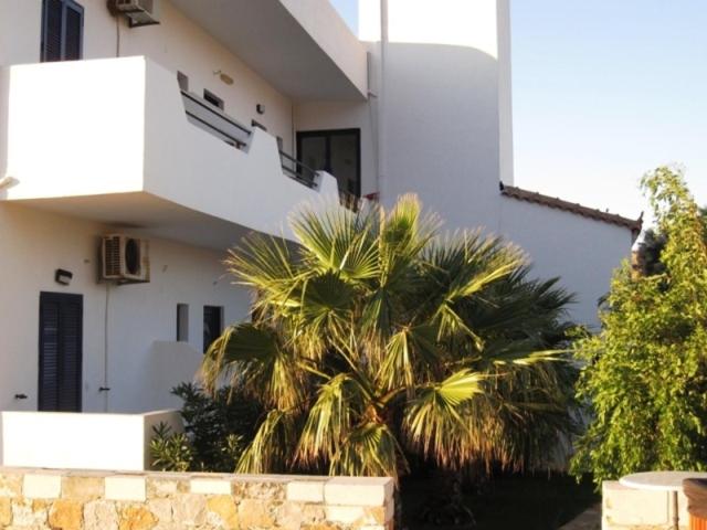 Flisvos Apartments