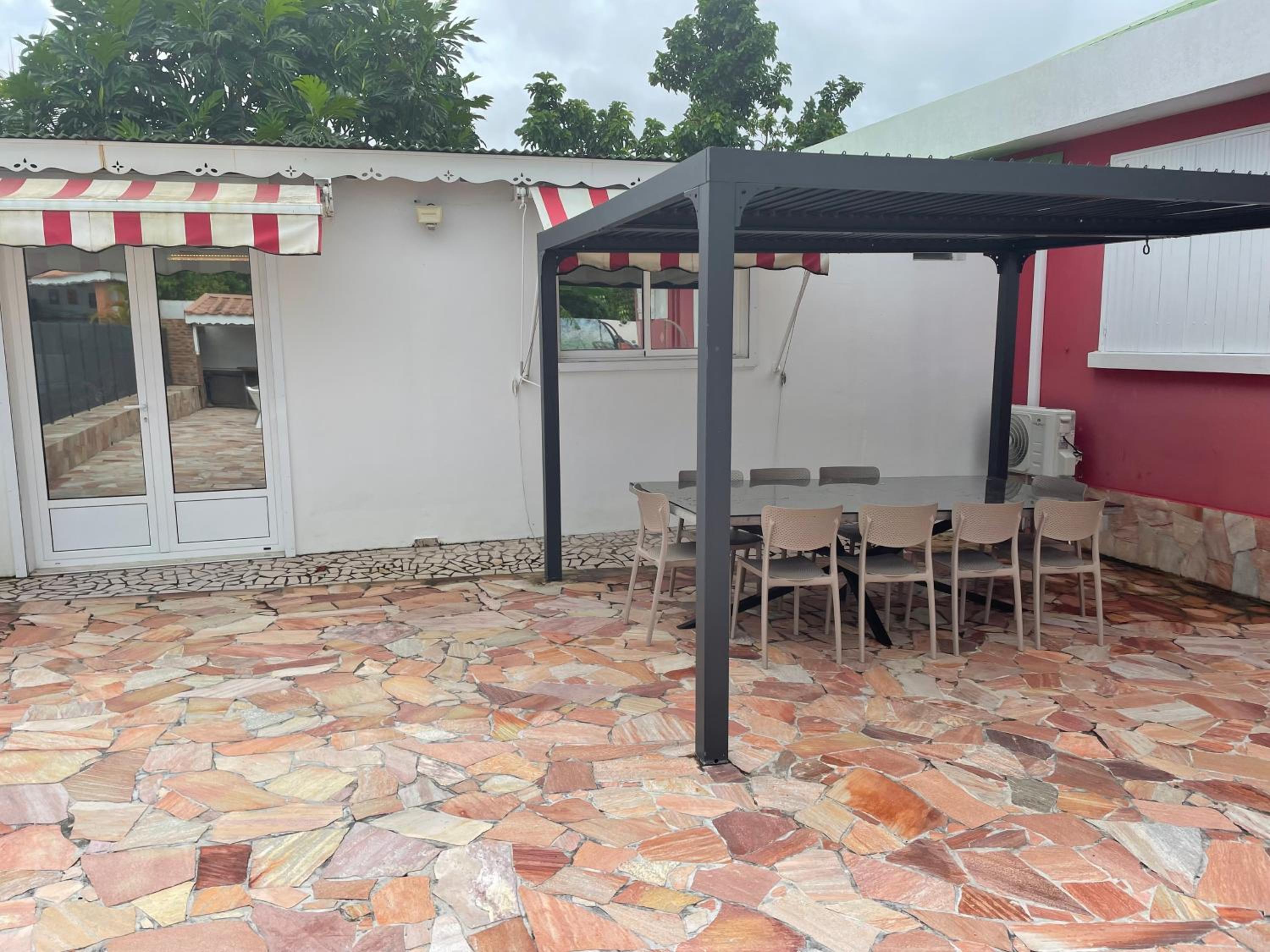 Villa Guadeloupe standing