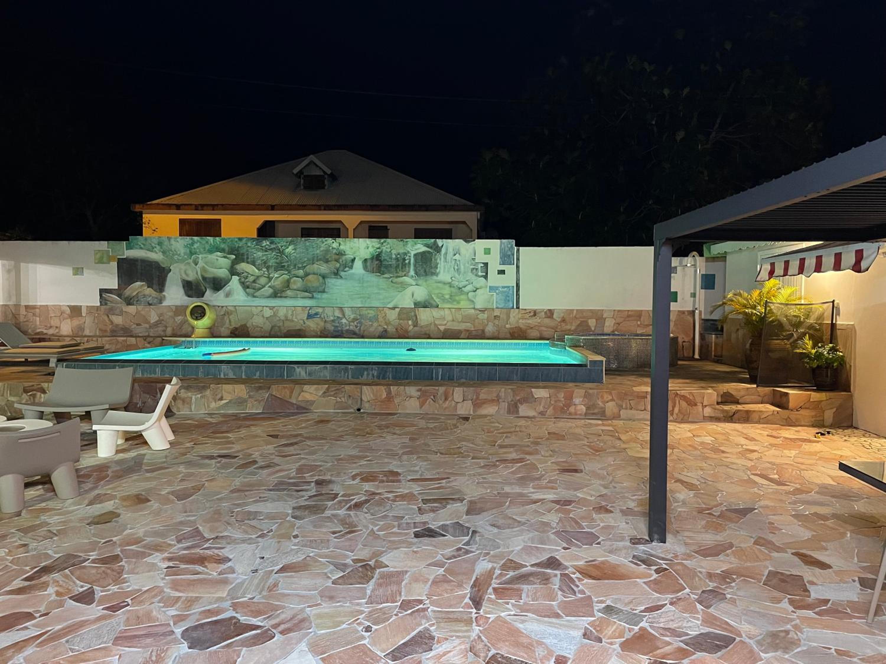 Villa Guadeloupe standing