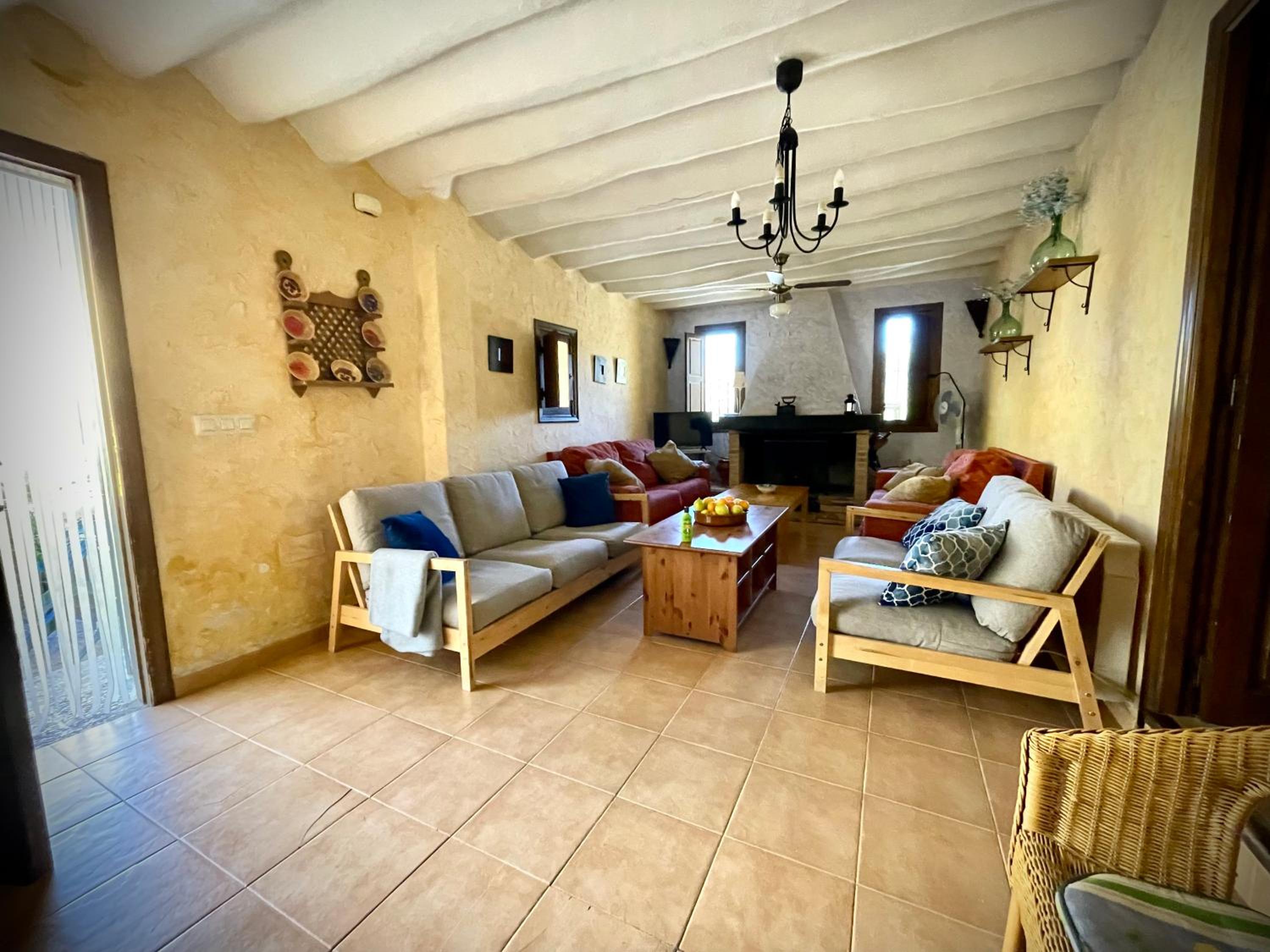 Casas Amarillas. Finca el Campillo