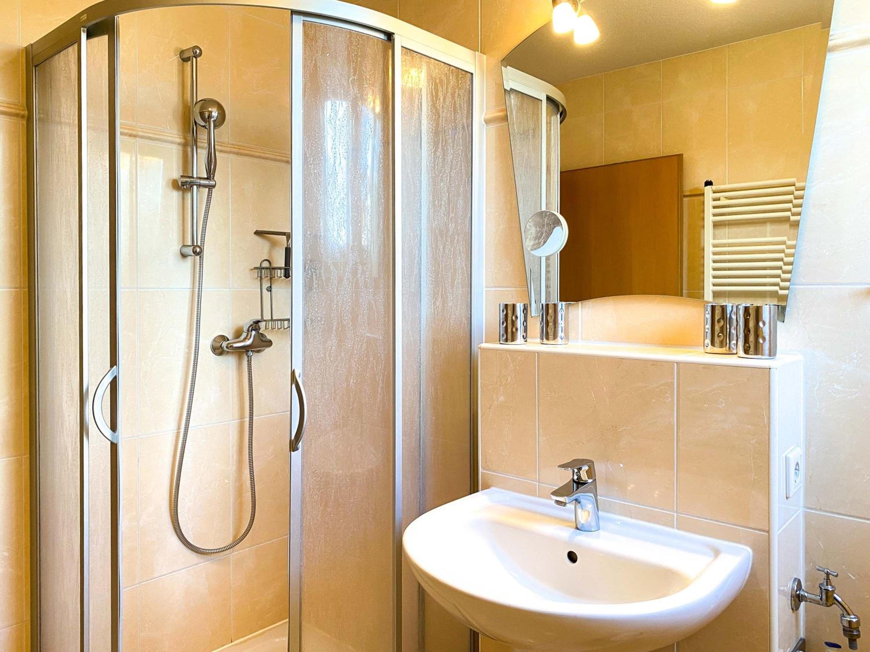 Strandnest en Zingst — bathroom