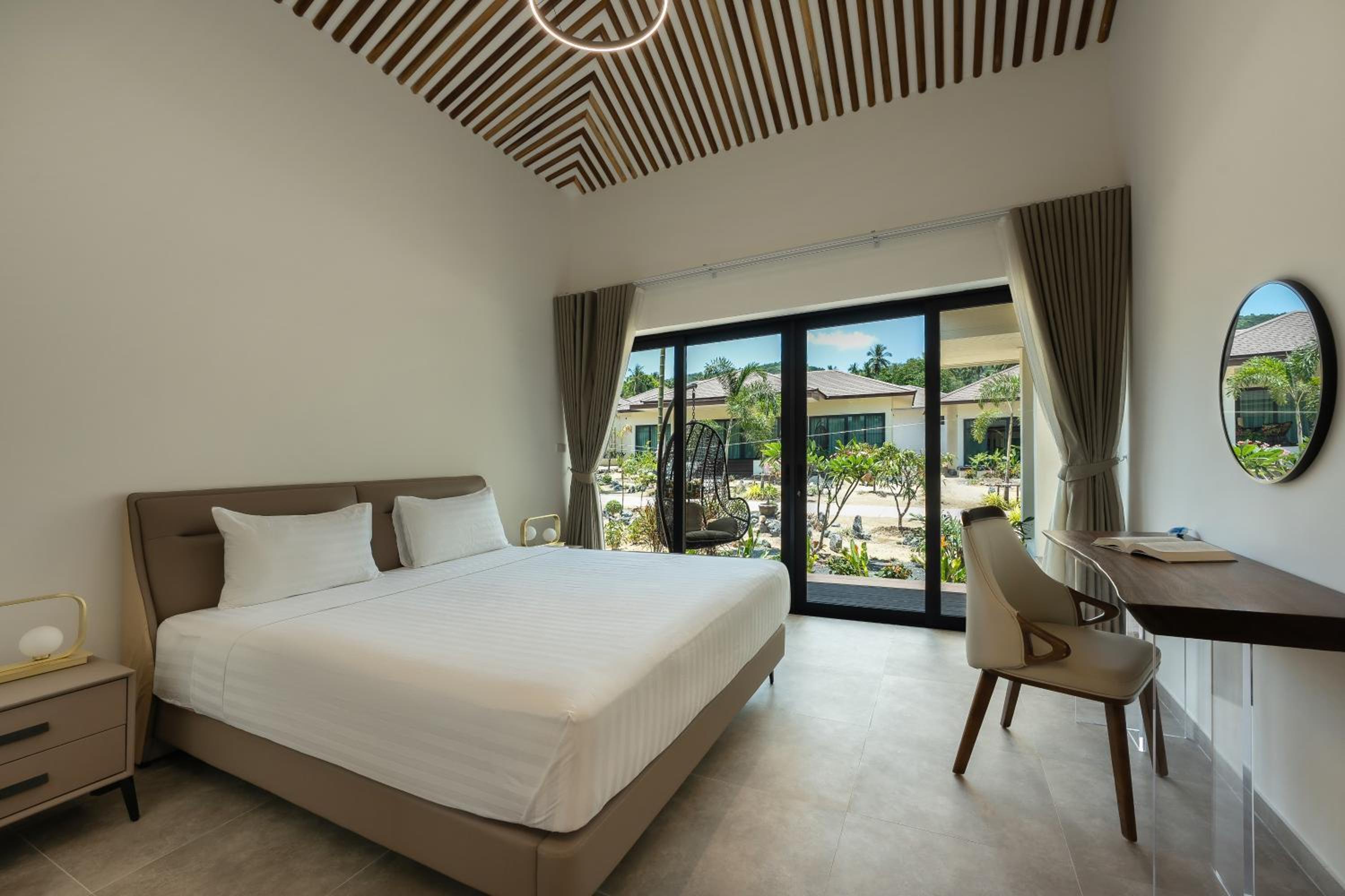 SHI Phangan Villas