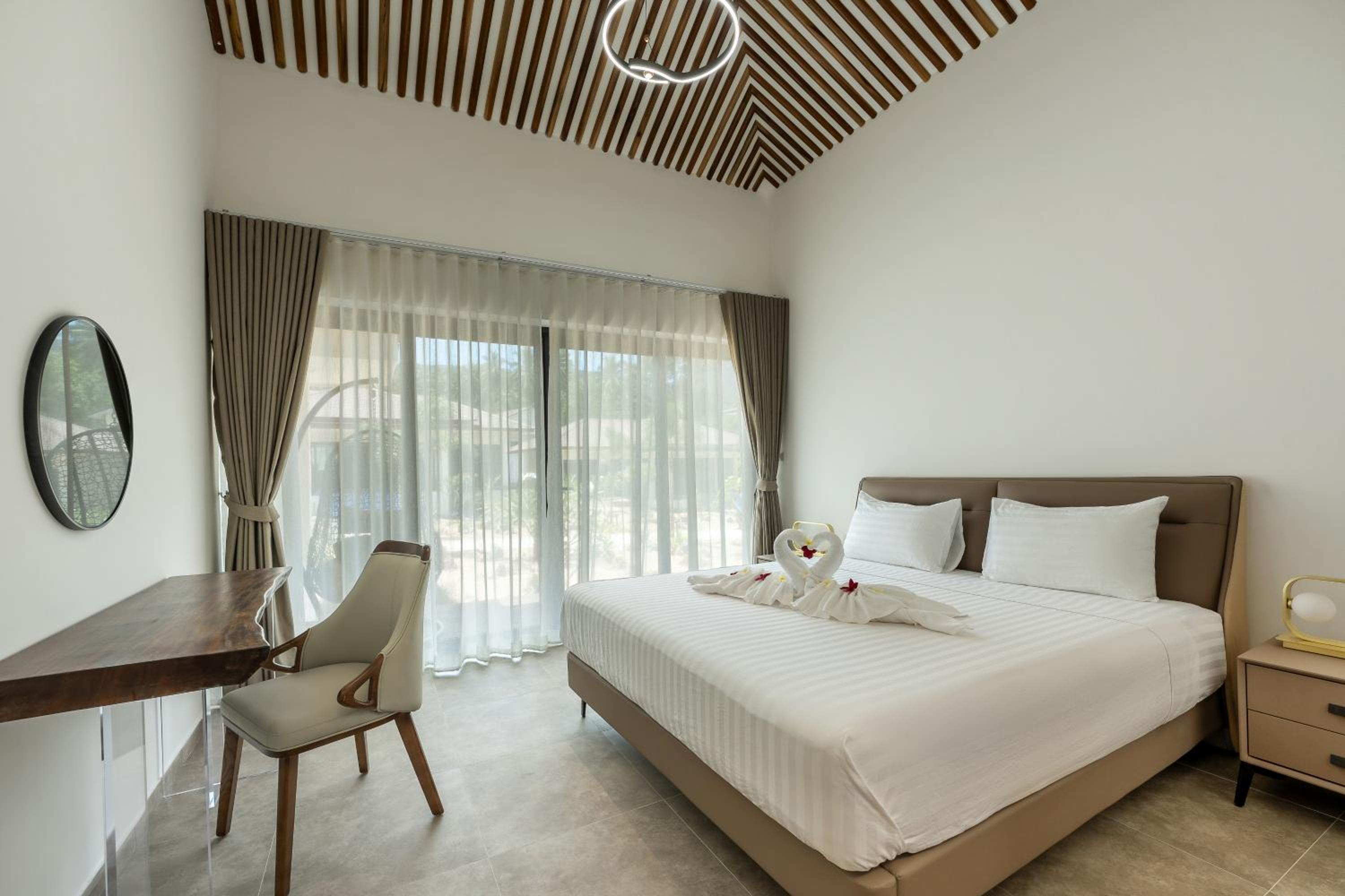 SHI Phangan Villas
