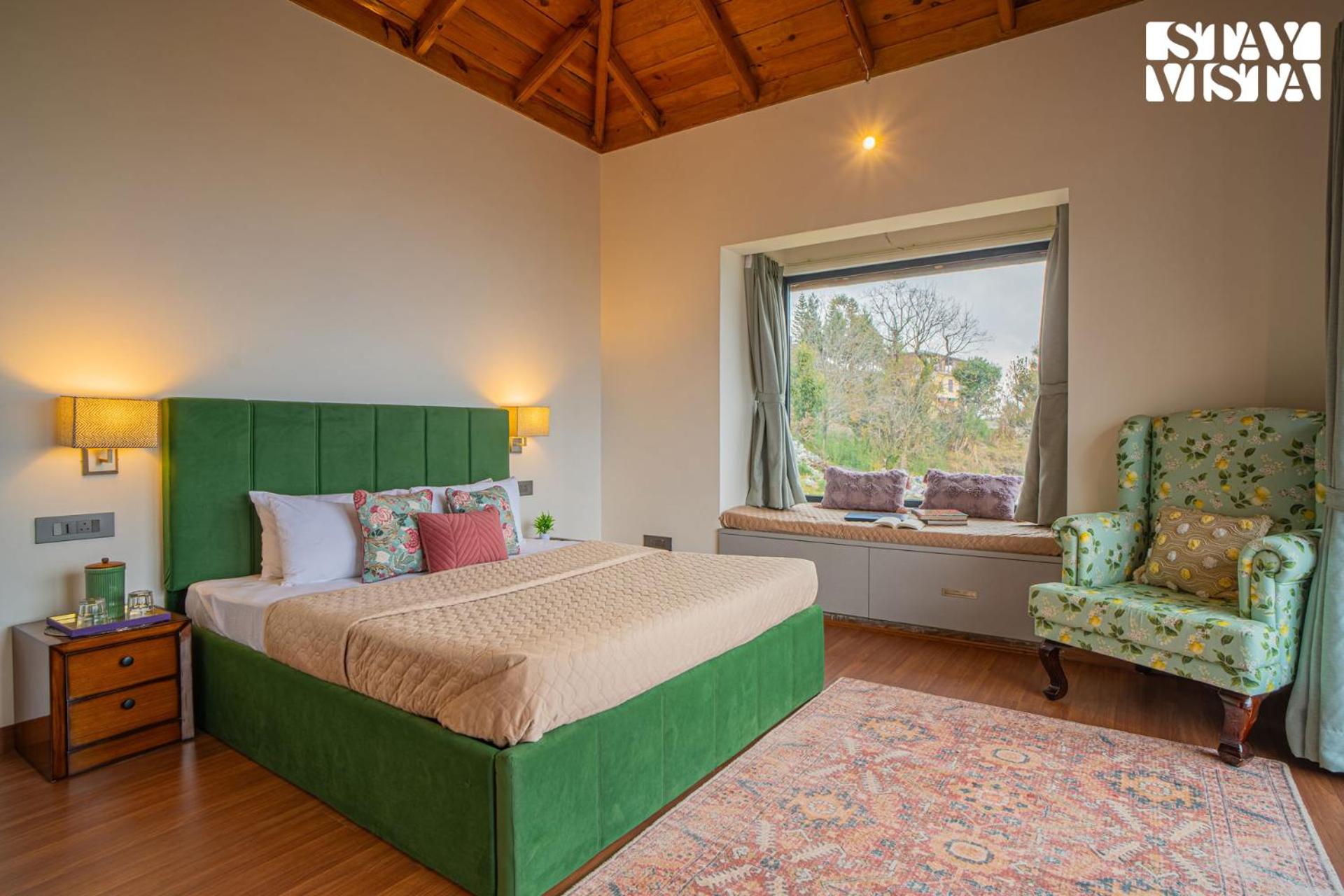 StayVista at Summerfield Manor with Lawn & Valley View